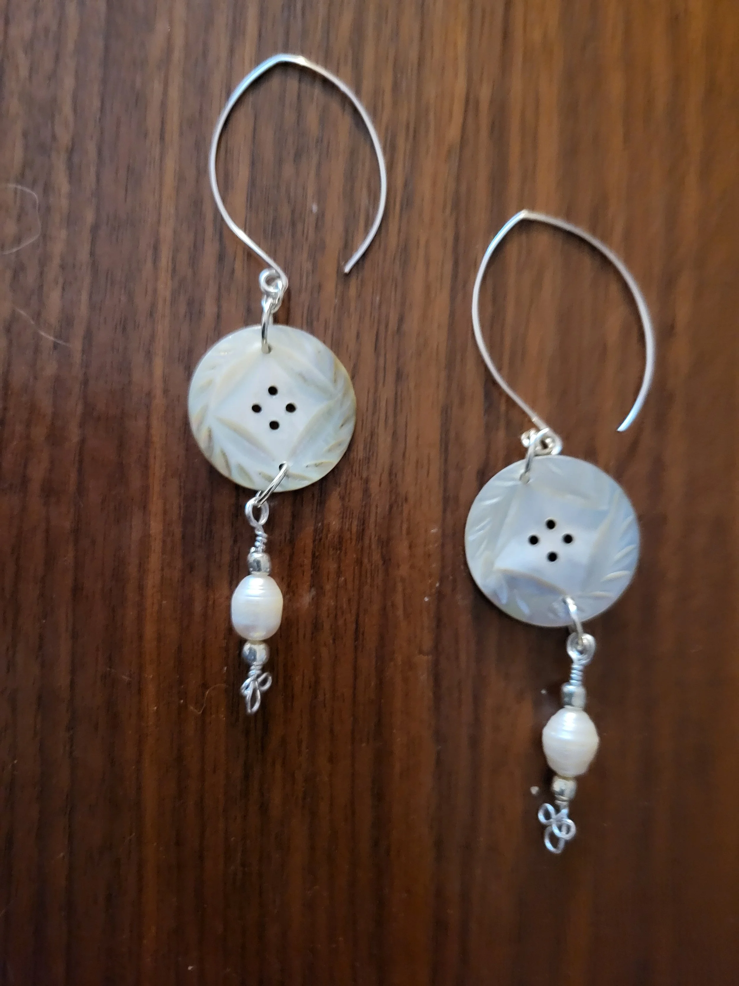 lg carved  with pearl inside.jpg