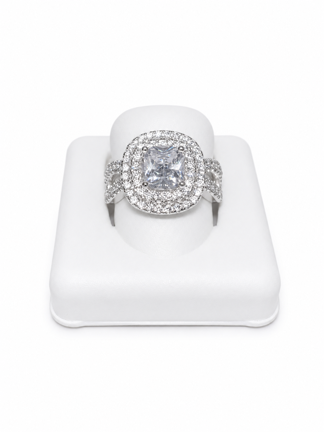 .925 Silver Moissanite Ring size 7