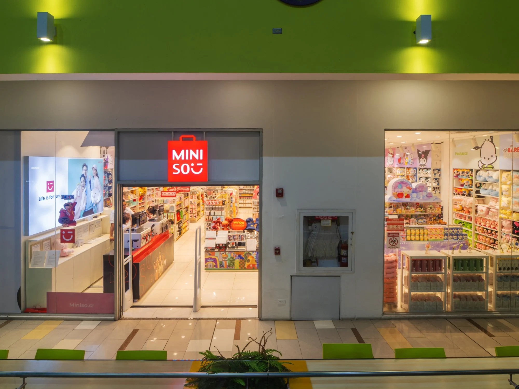 189miniso-a copy.jpg
