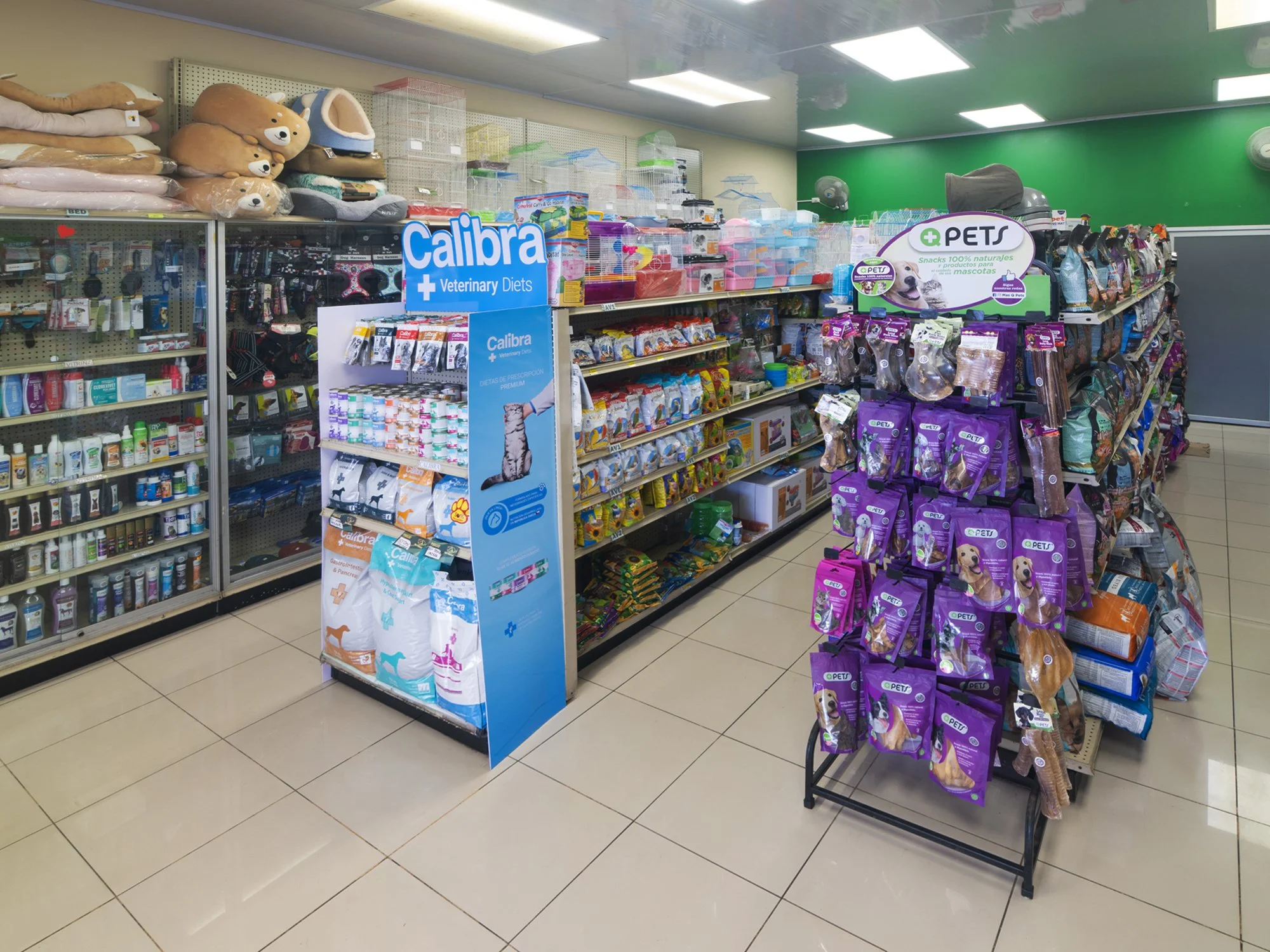 182petsmarket-b copy.jpg