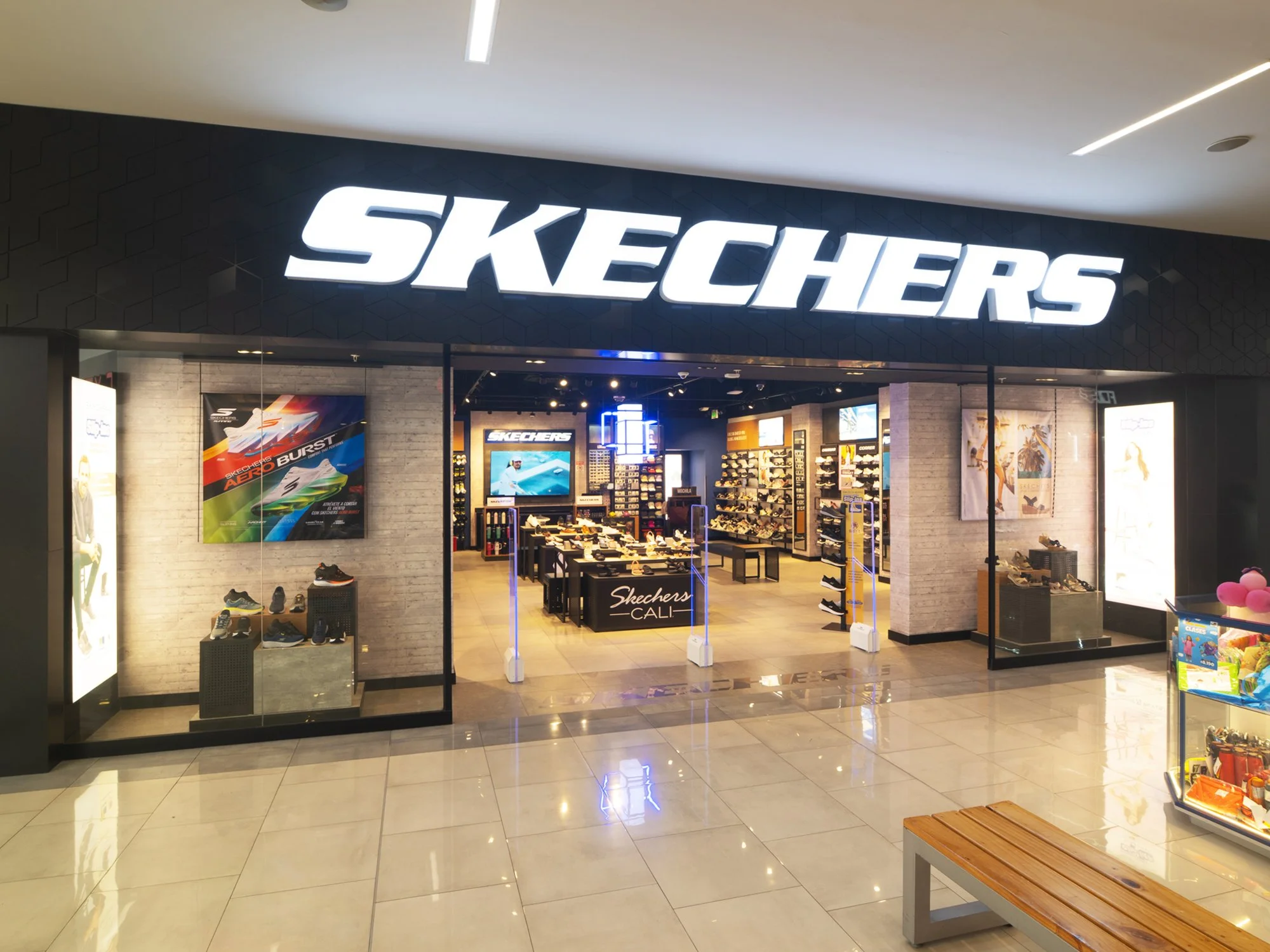 97skechers-a copy.jpg
