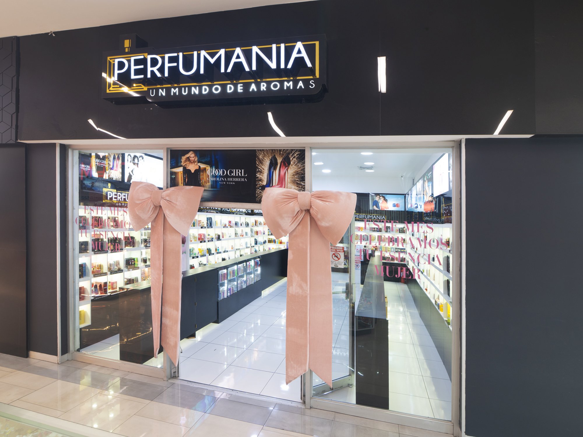 100perfumania-a copy.jpg