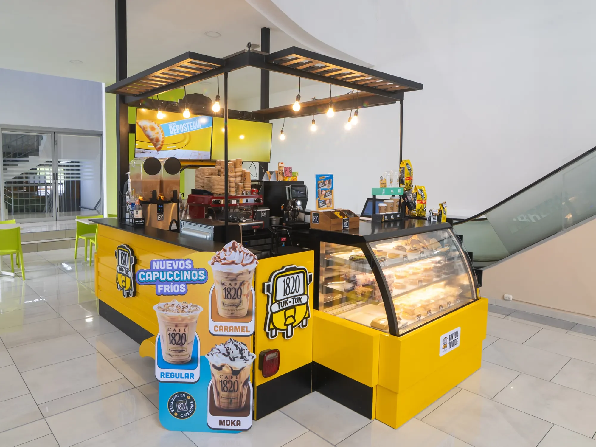 253cafe1820-a.webp