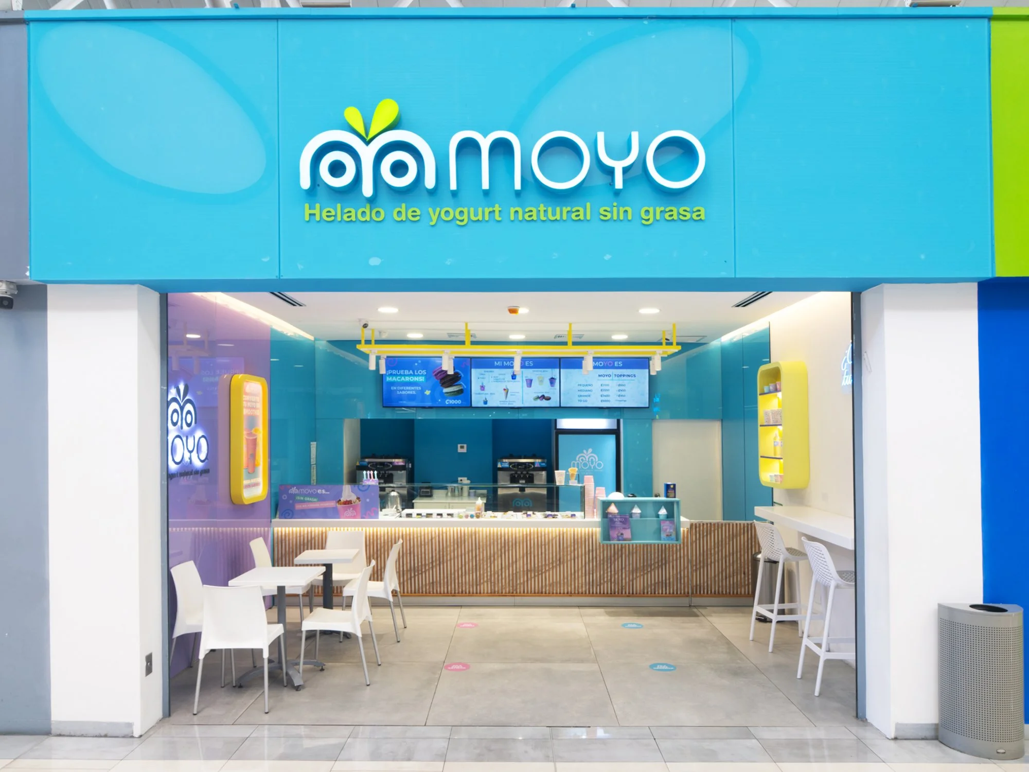 102moyo-a copy.jpg
