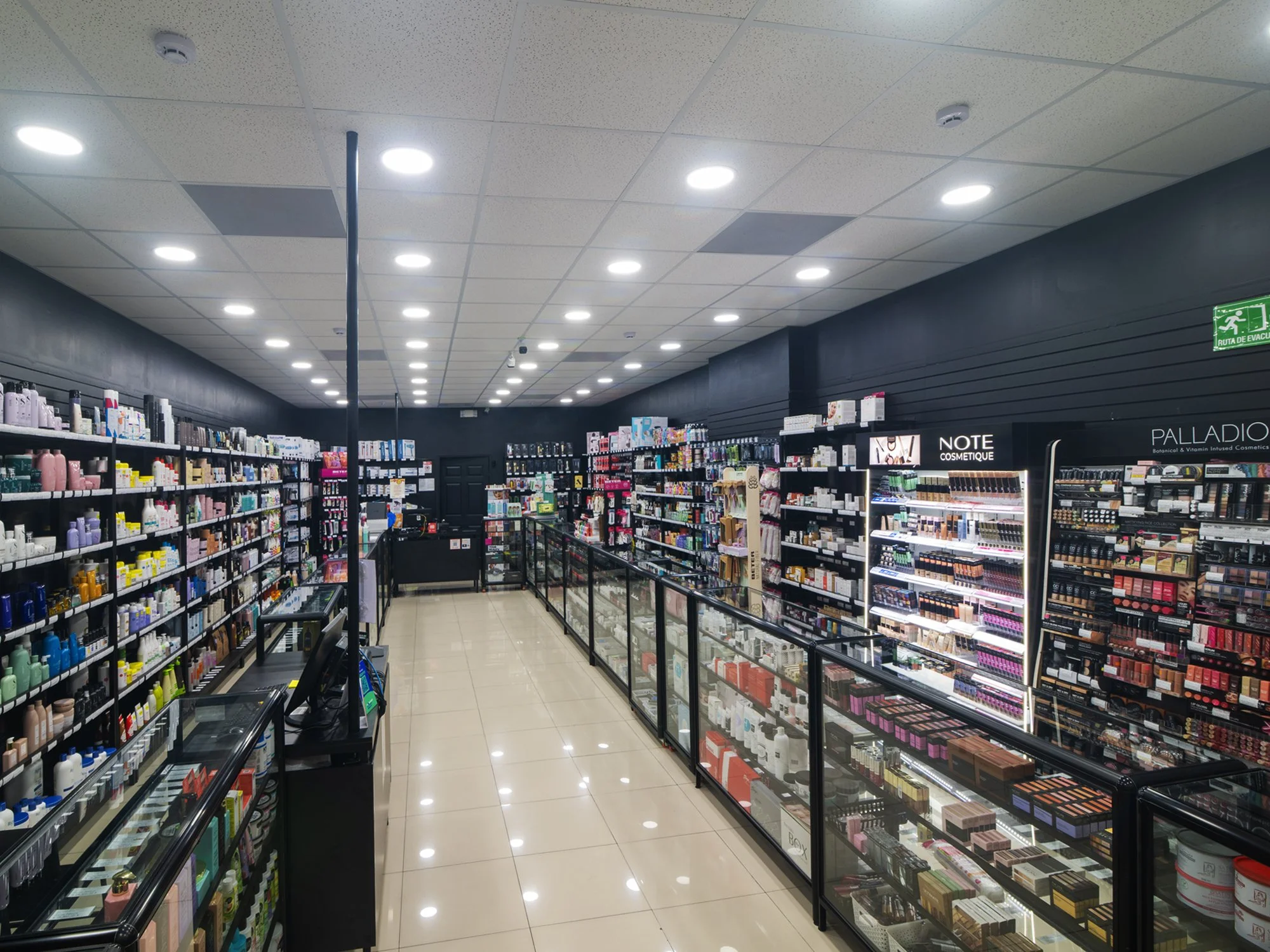 25ssalon-b copy.jpg