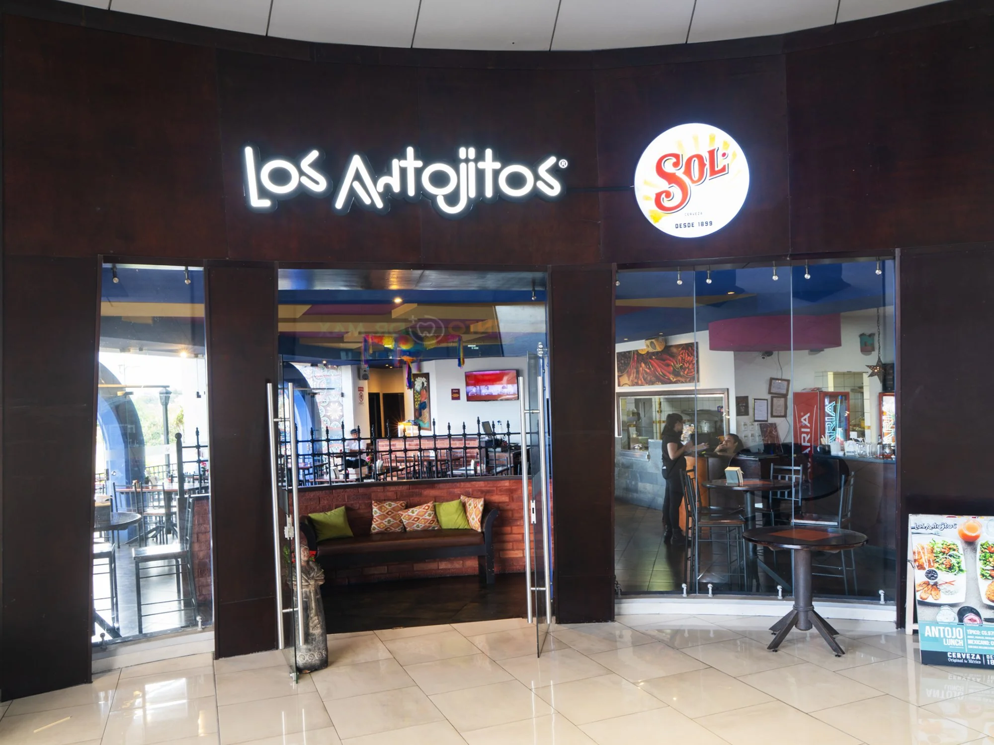 177losantojitos-a copy.jpg