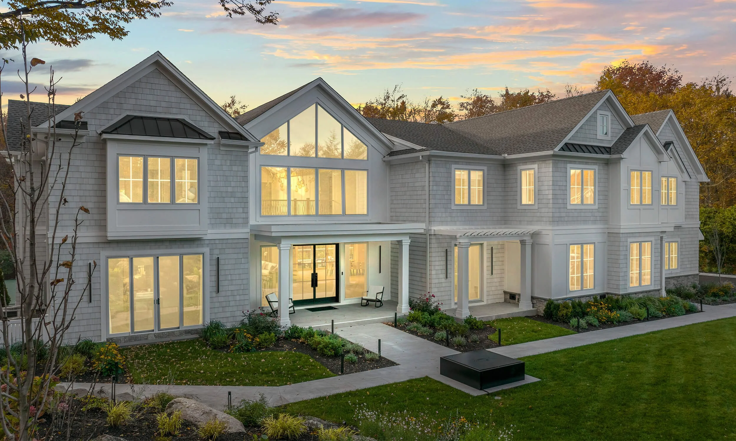 The Glass Ridge Residence