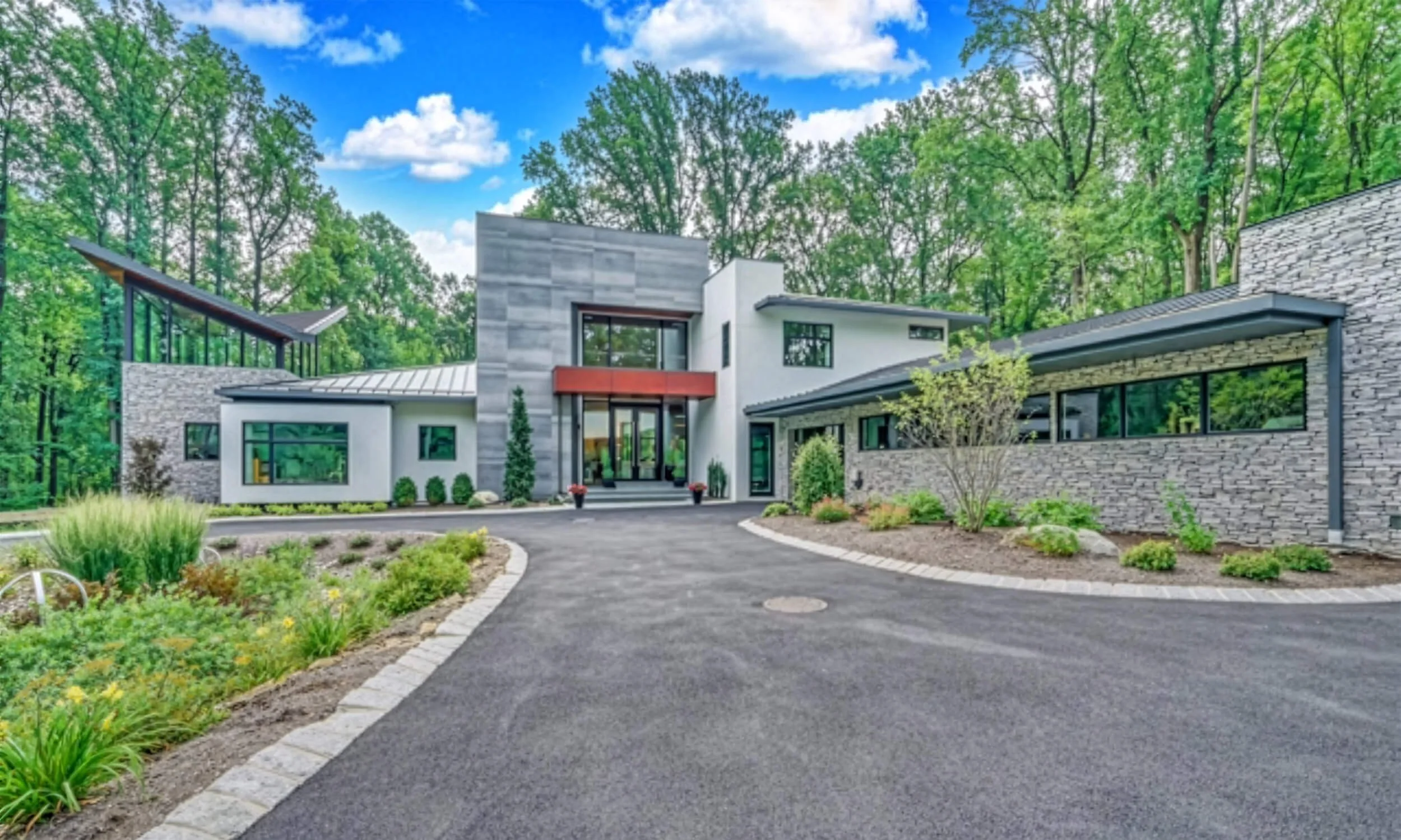 The Modern Ridge Estate