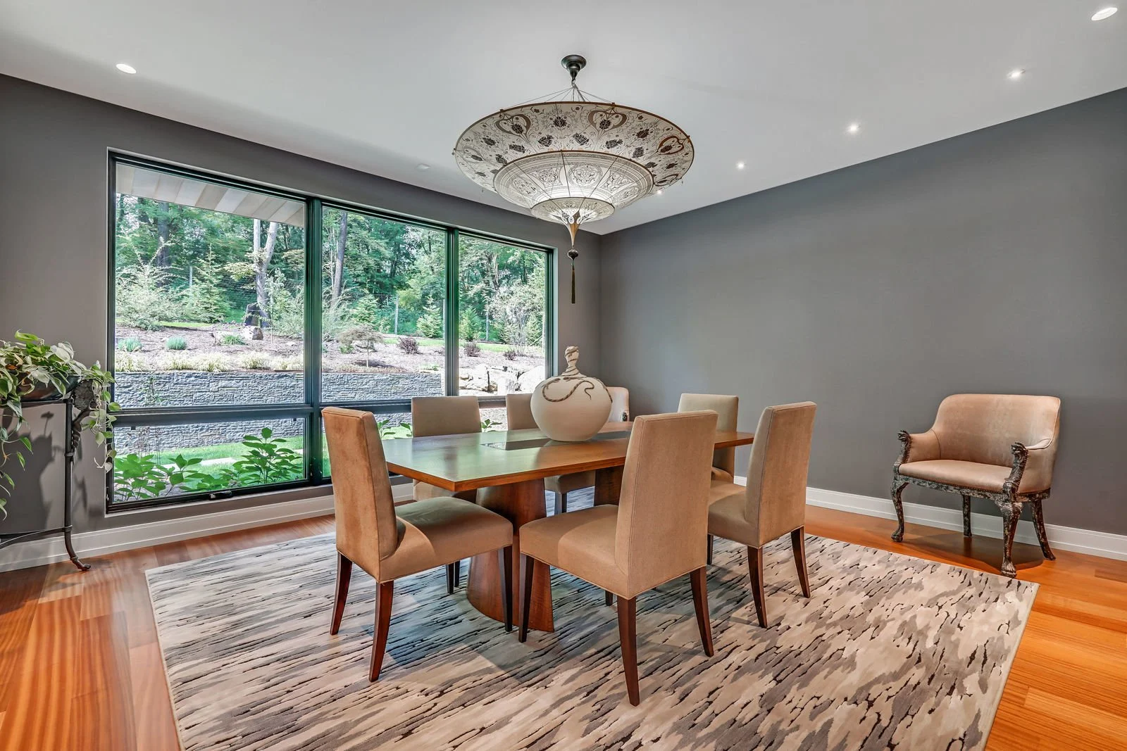 15-12 interior 10.jpg