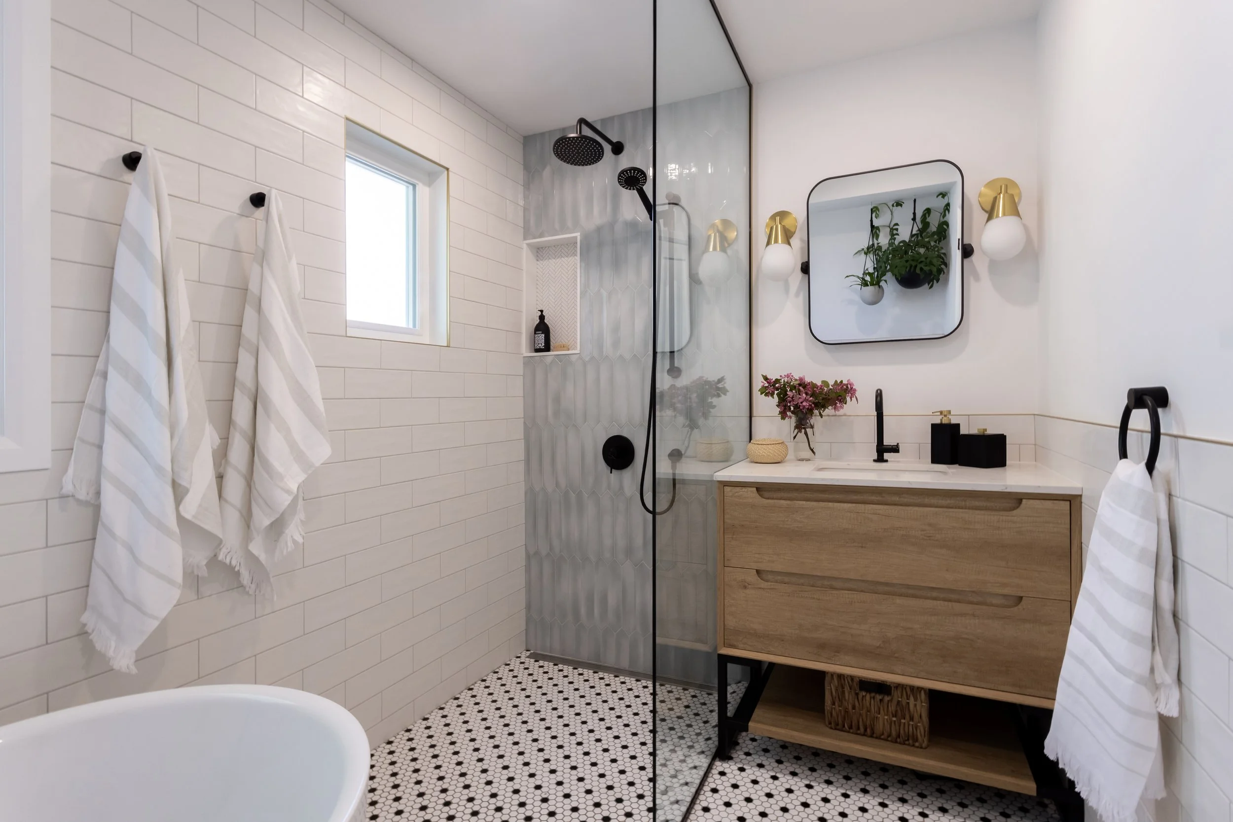 BirchPointHomes-Ingledale-Bath-01 - Copy - Copy.jpg
