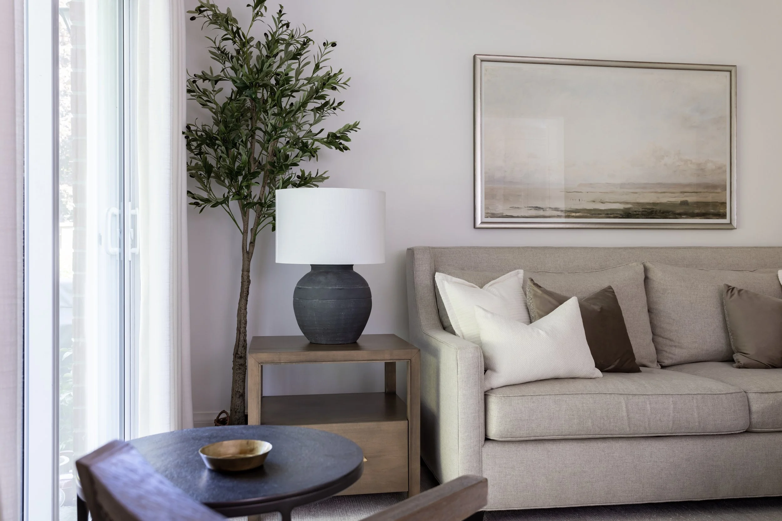 BirchPointHomes-WynfordPlace-Living-09.jpg