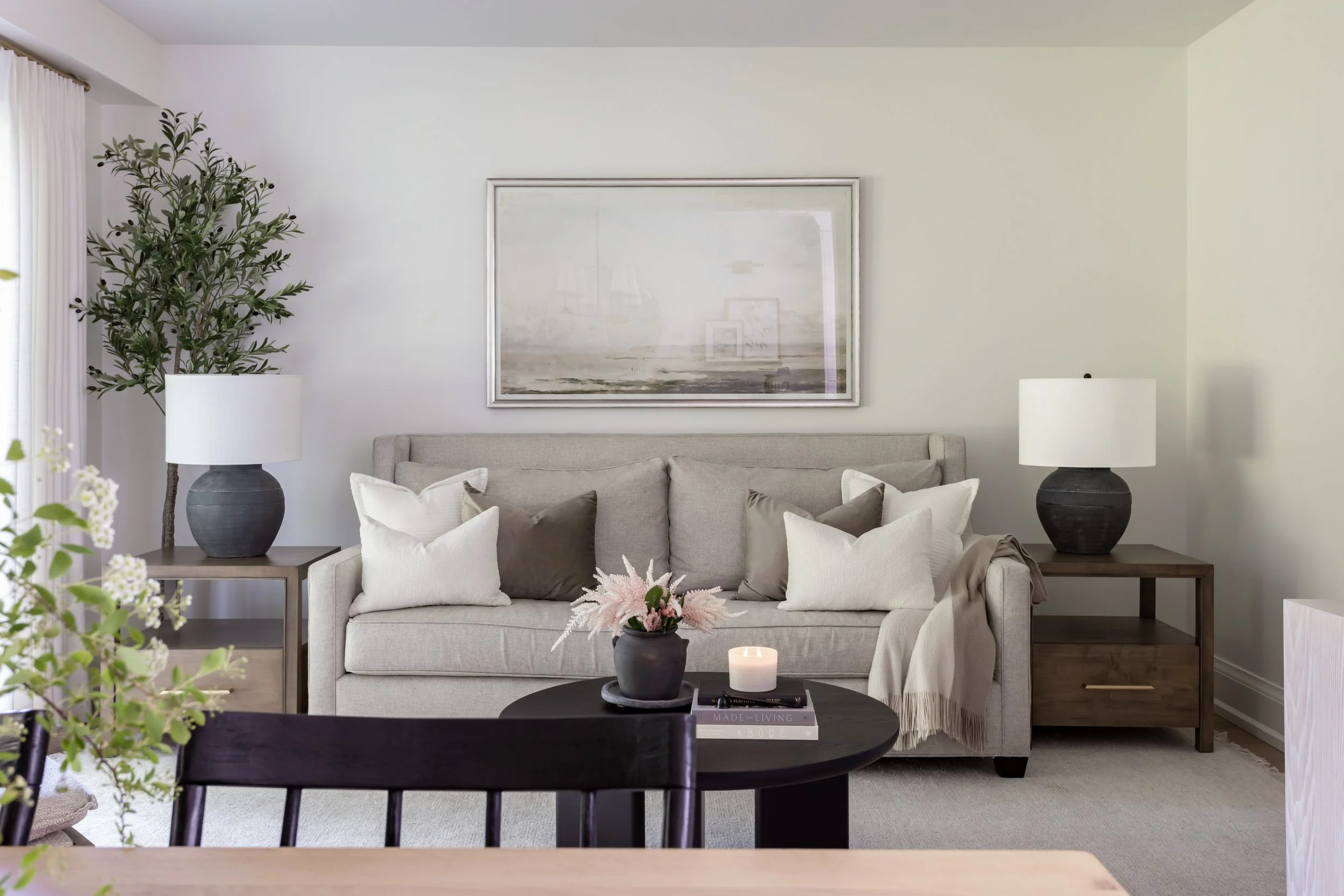 BirchPointHomes-WynfordPlace-Living-05.jpg