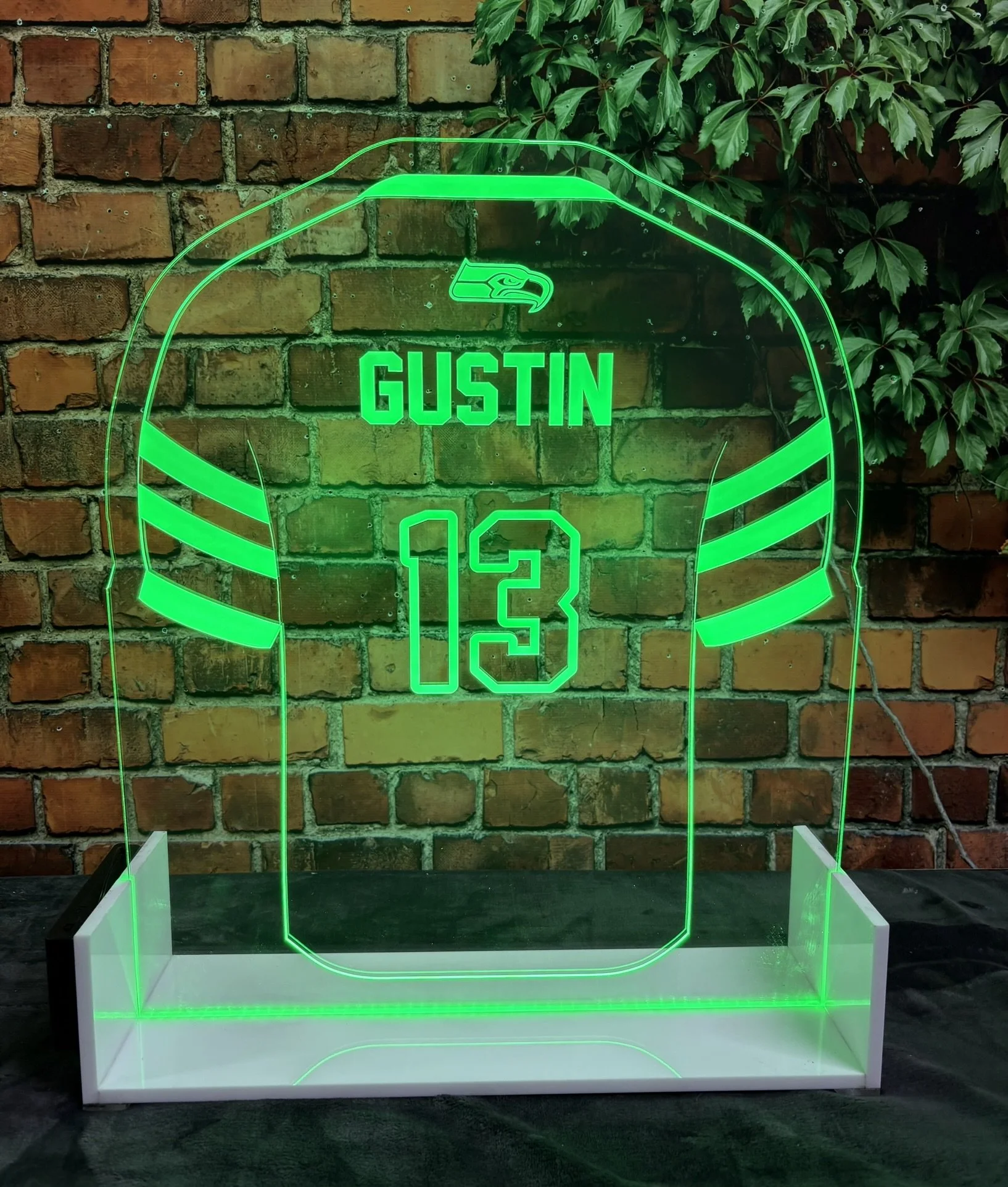 LED Football Jersey Centerpiece_Philadelphia Eagles_SPorts_bar.JPEG