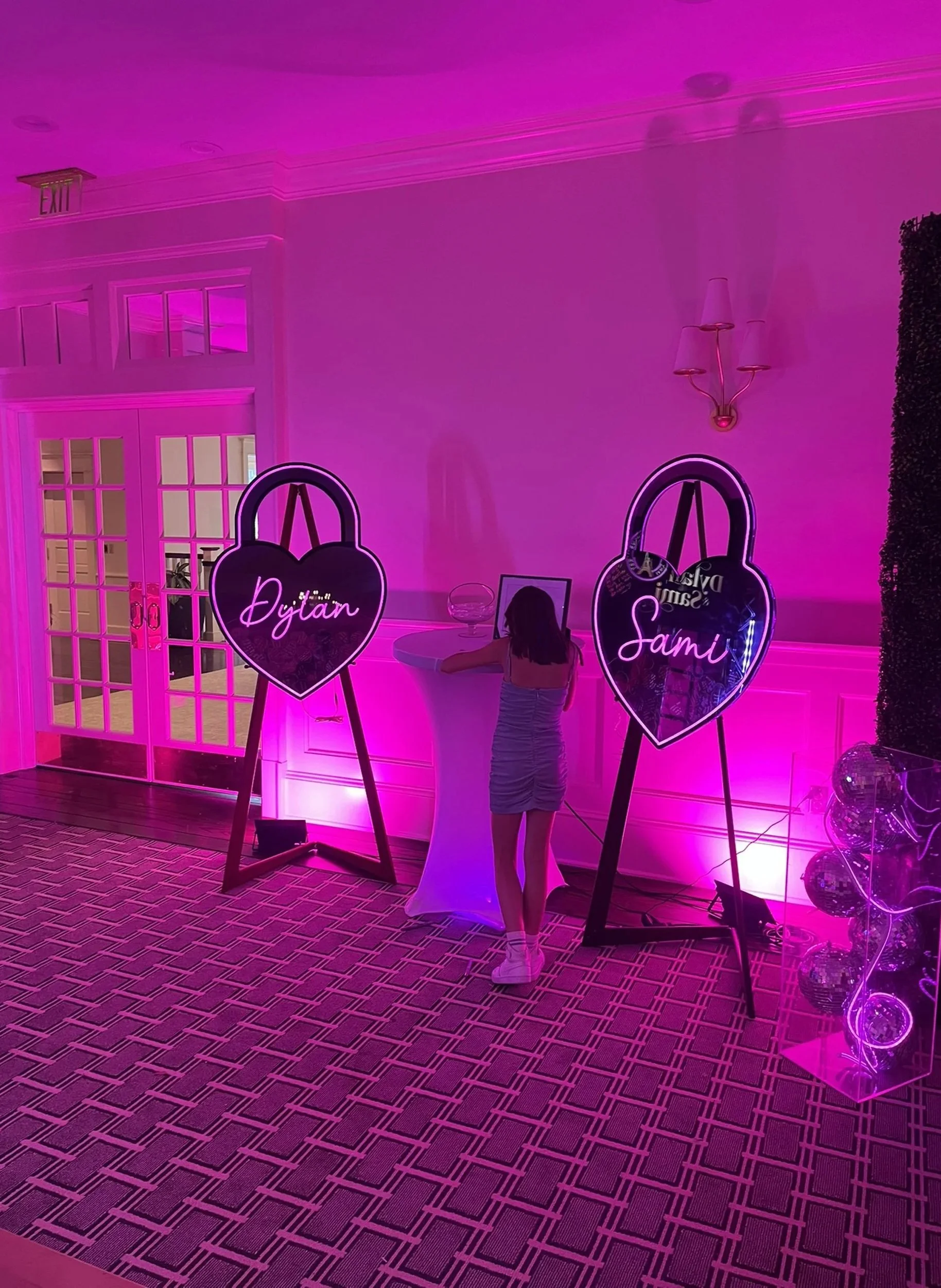 Dylan+and+Sami+Heart+Lock+Neon+Pink+Drop+Box+Empty.jpg