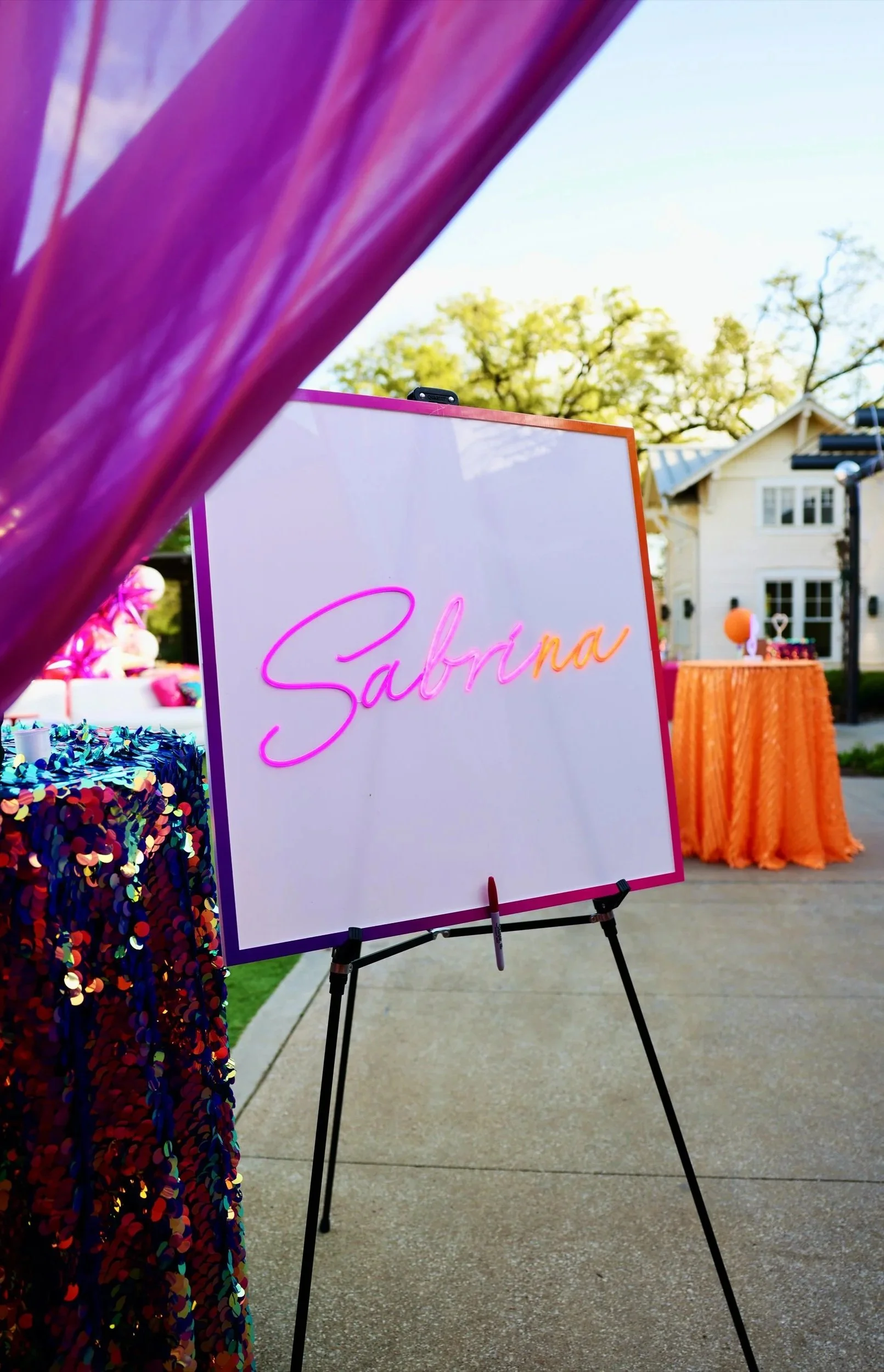 Sabrina+Pink+Mirror+Text+Frame+White+Board+Blank.jpg