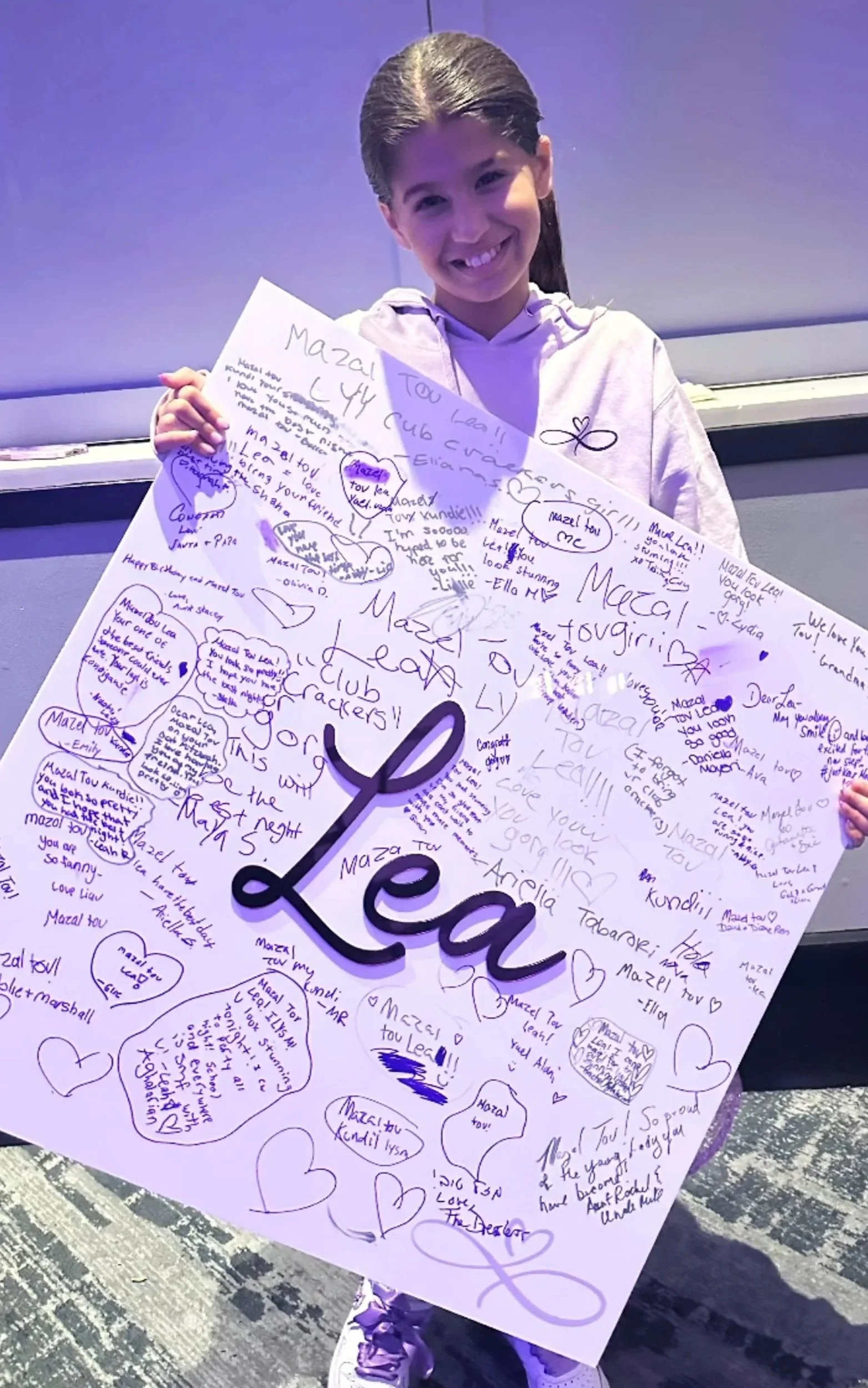 Lea+with+her+White+Board+SIgned.jpg