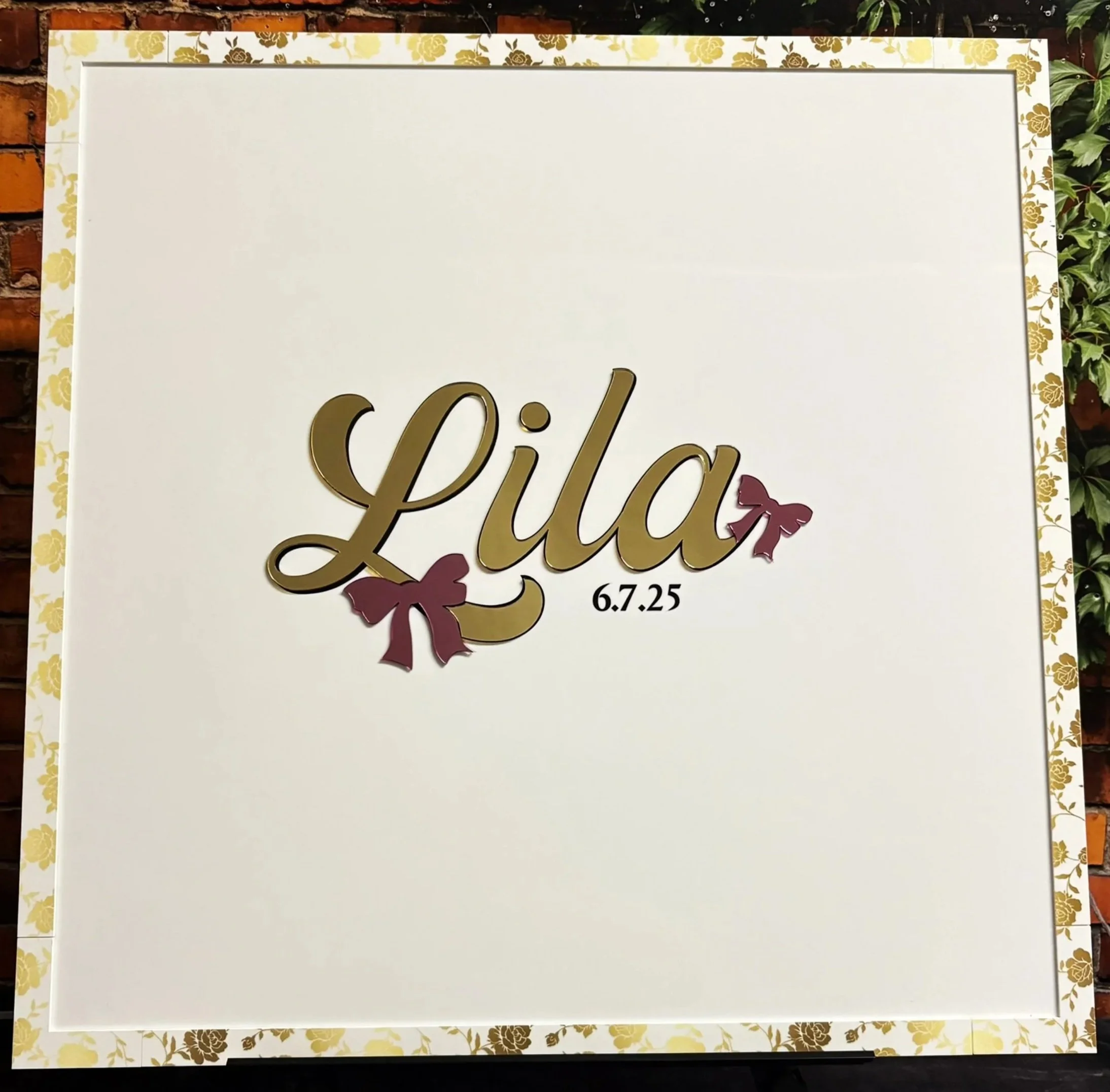 Lila+Gold+Mirror+Pink+Mirror+Bow+White+Board+Blank.jpg