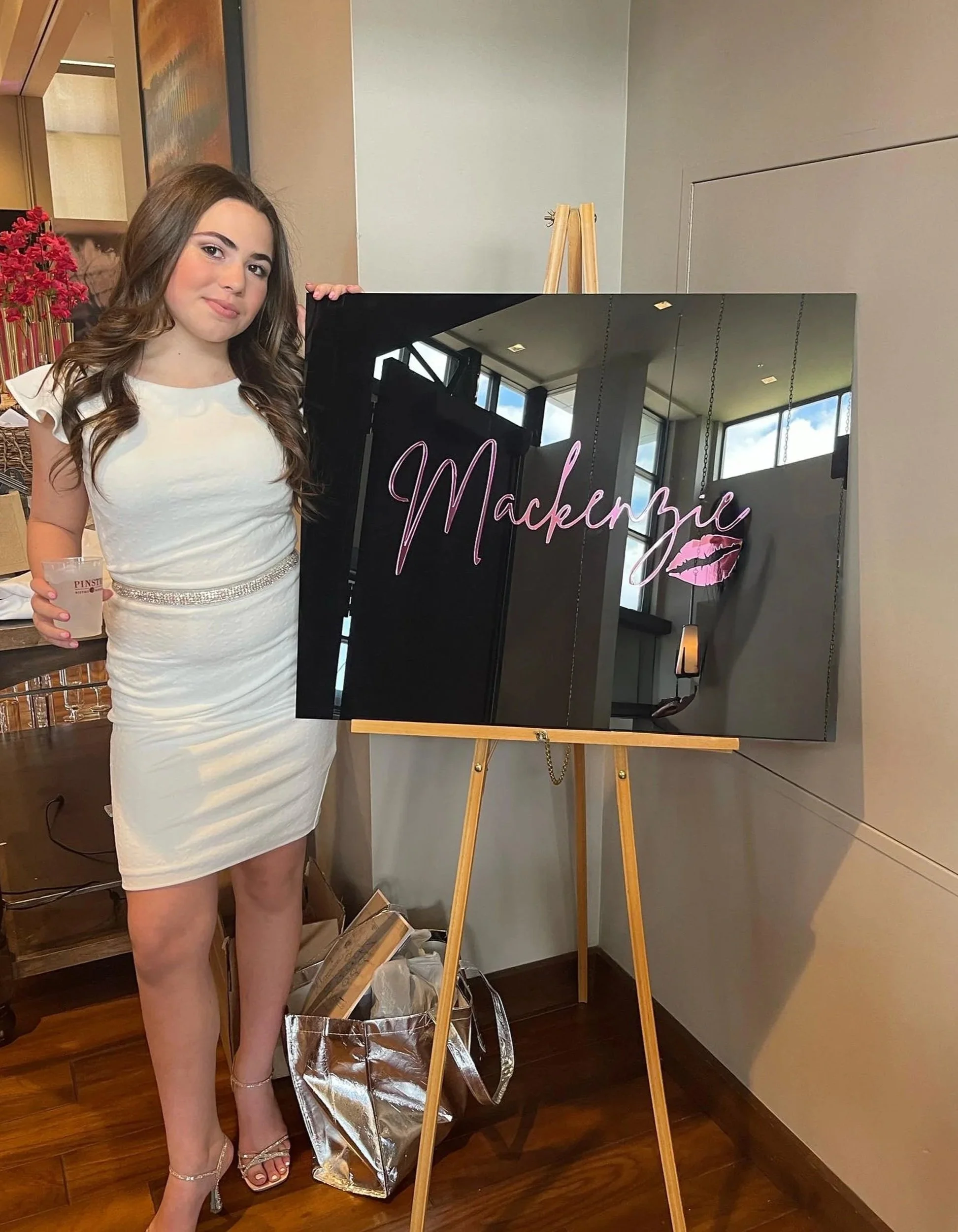 Mackenzie+Black+Board+Pink+Mirror+Text+Blank.jpg