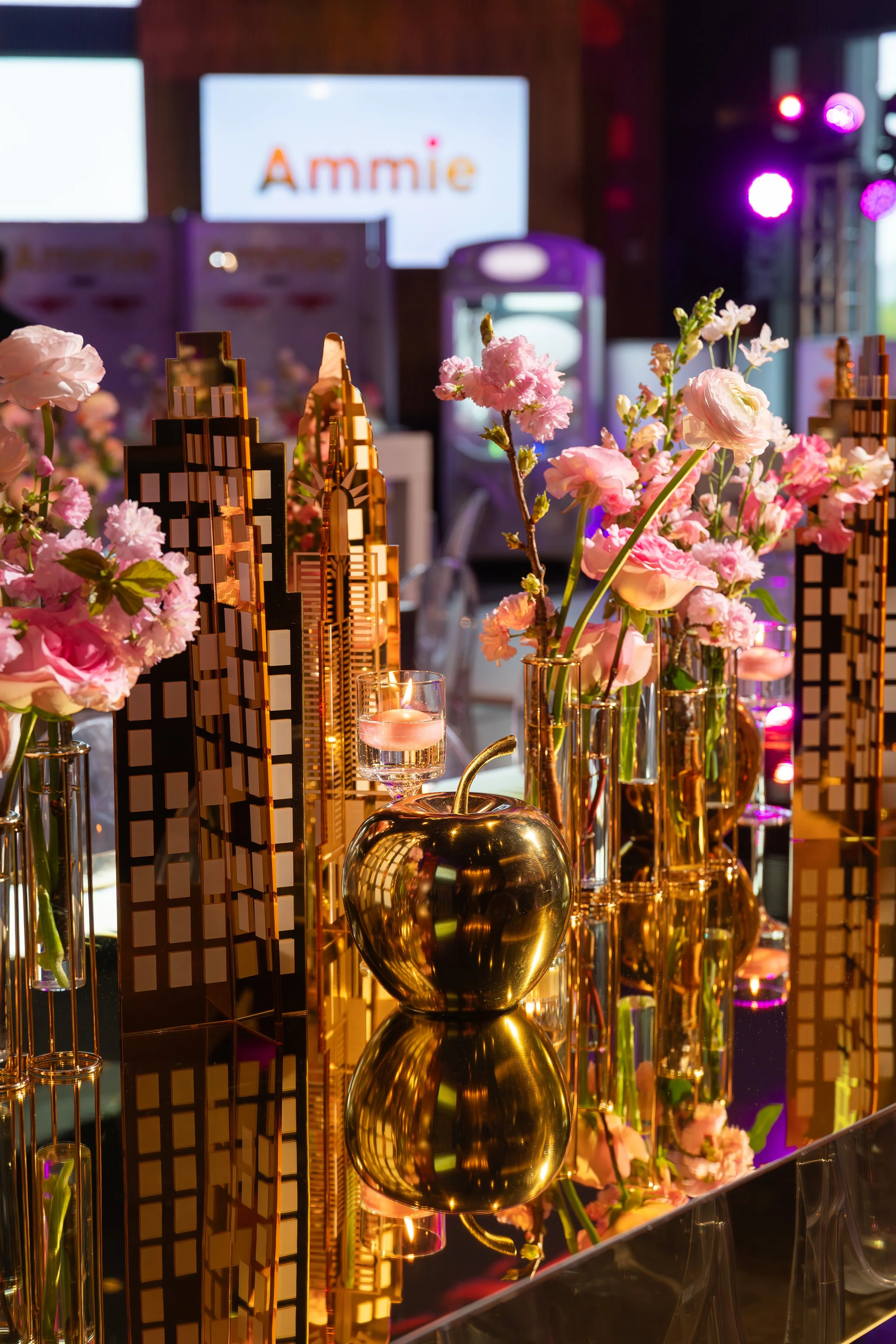 Gold Mirror Skyscraper Centerpiece_NYC_New York City_Bat14.jpg