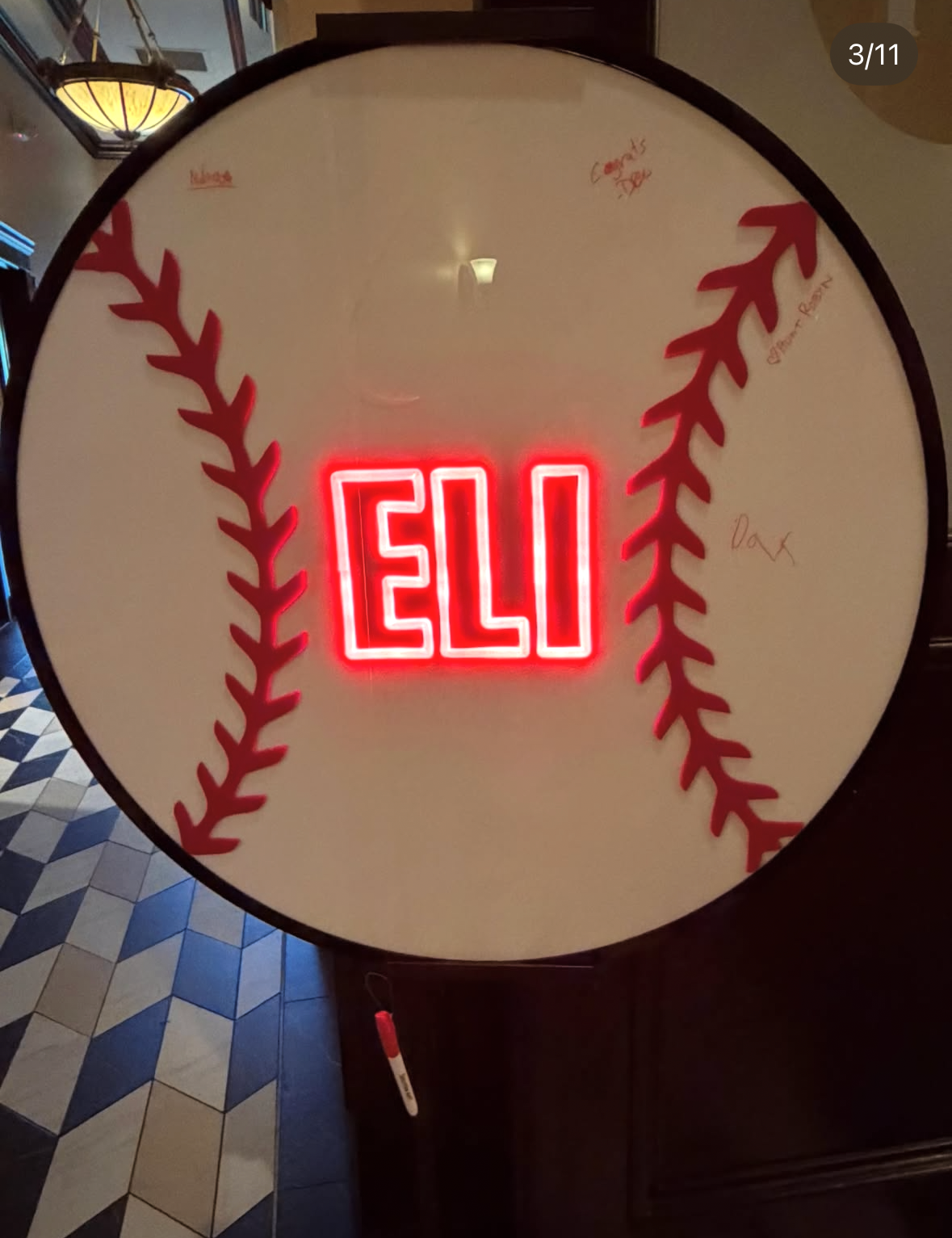 Baseball shaped sign in board_Red neon_Sports_Bar.png