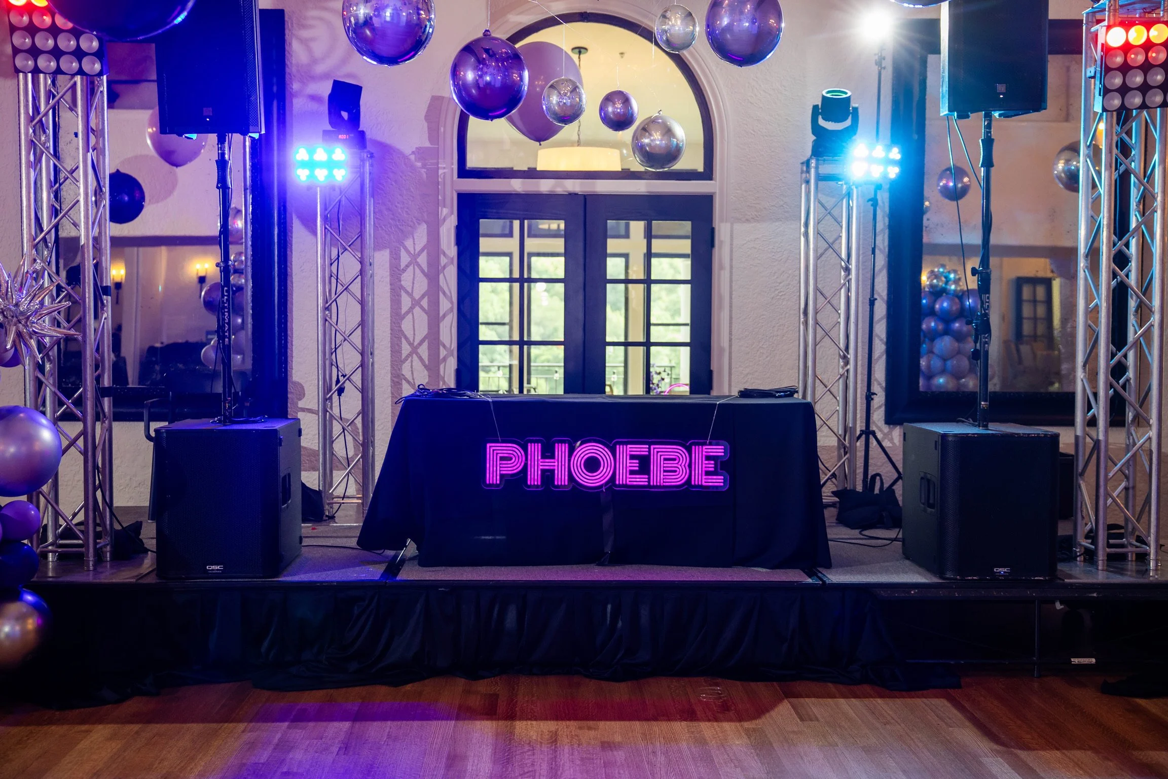 Purple Neon sign_Multi line_Bat.JPG