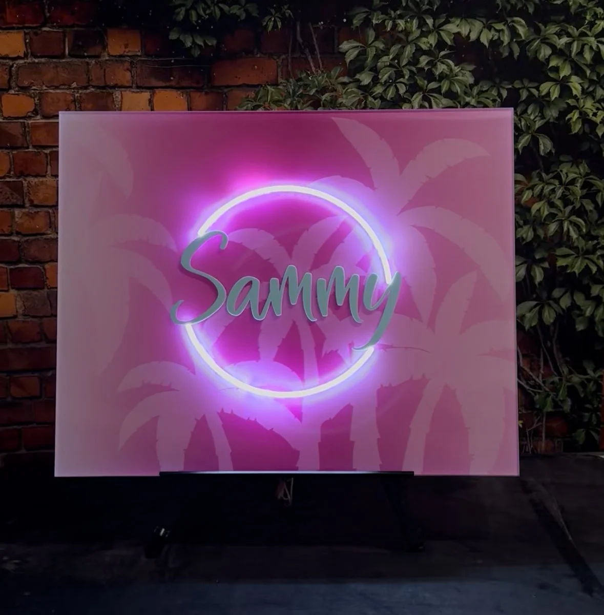 Tropical Neon Sign in Board_Palm Trees_Pink_Summer_Bat.jpg