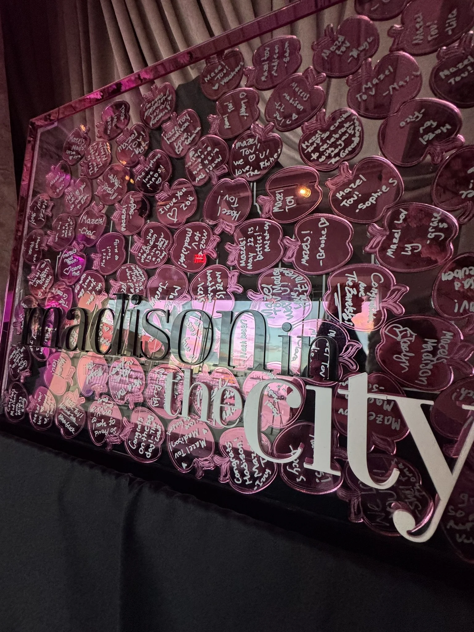 NYC themed drop box_Big apple_pink mirror_New Yor CIty_Bat13.JPEG