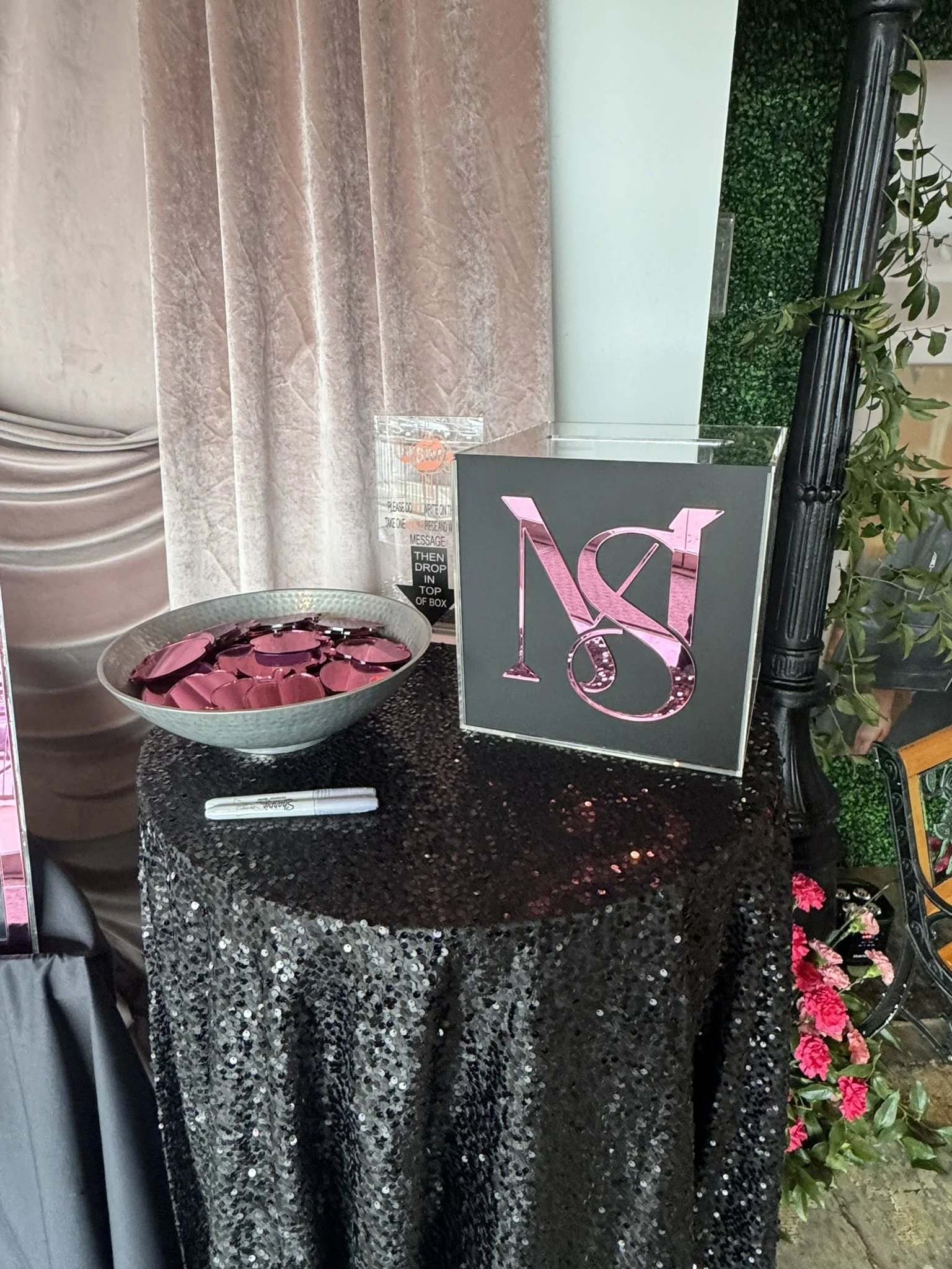 Black and pink mirrored Gift Box_Monogram_Bat.JPEG
