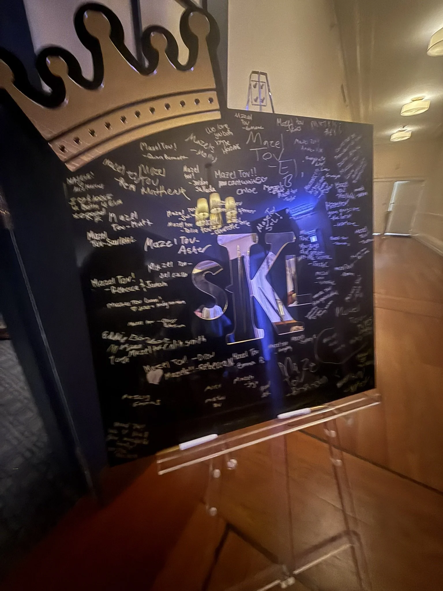 Black Sign In Board_Silver mirror_Crown_Queen_King_Bat.JPEG