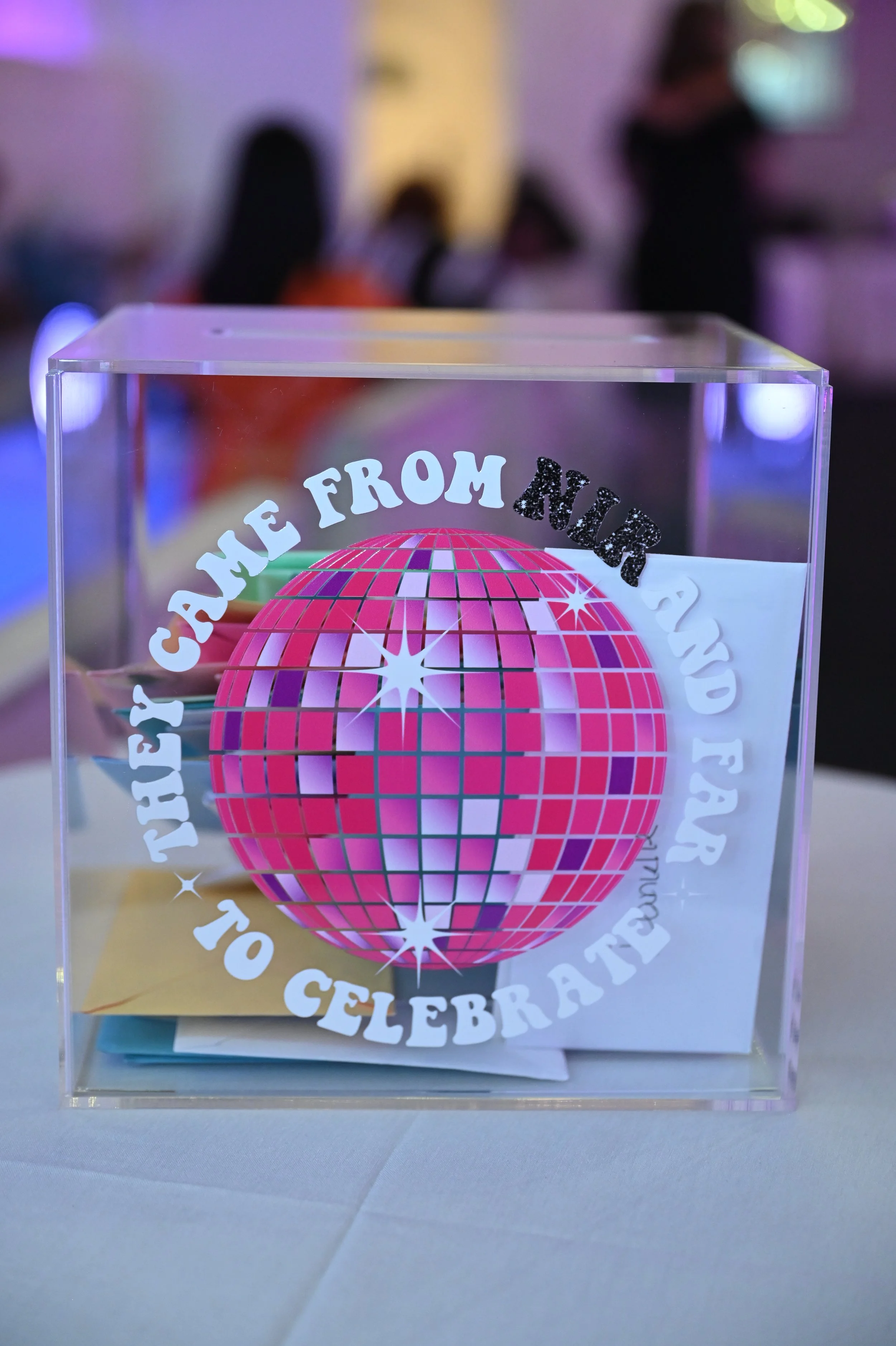 Disco Ball Gift Box_Pink_Purple_White_Dance.JPG