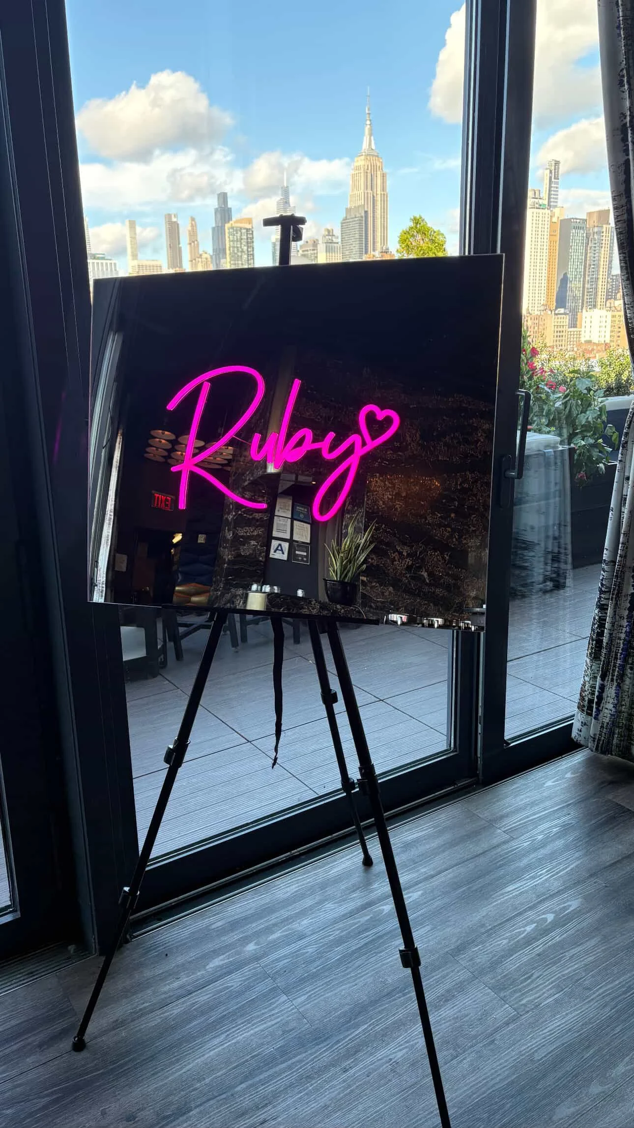 Mirrored Pink Neon Sign-in Board_Script_Heart_Bat2.jpg