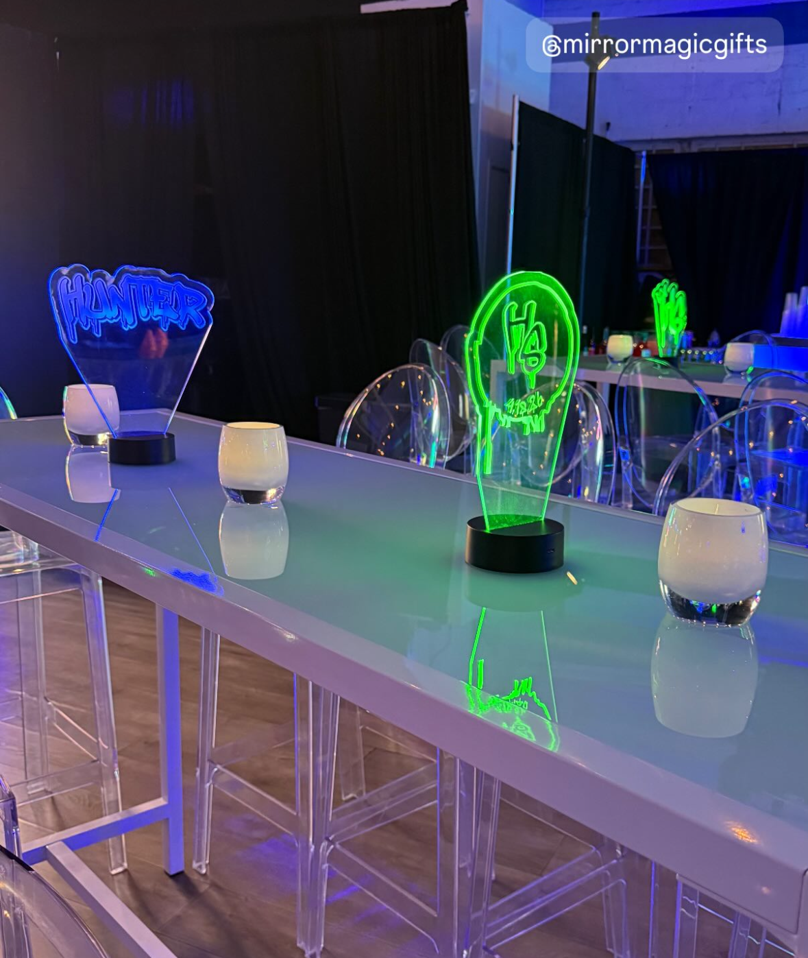 Green and Blue LED Centerpieces_Bar_Spray paint_Graffiti_Bar.png