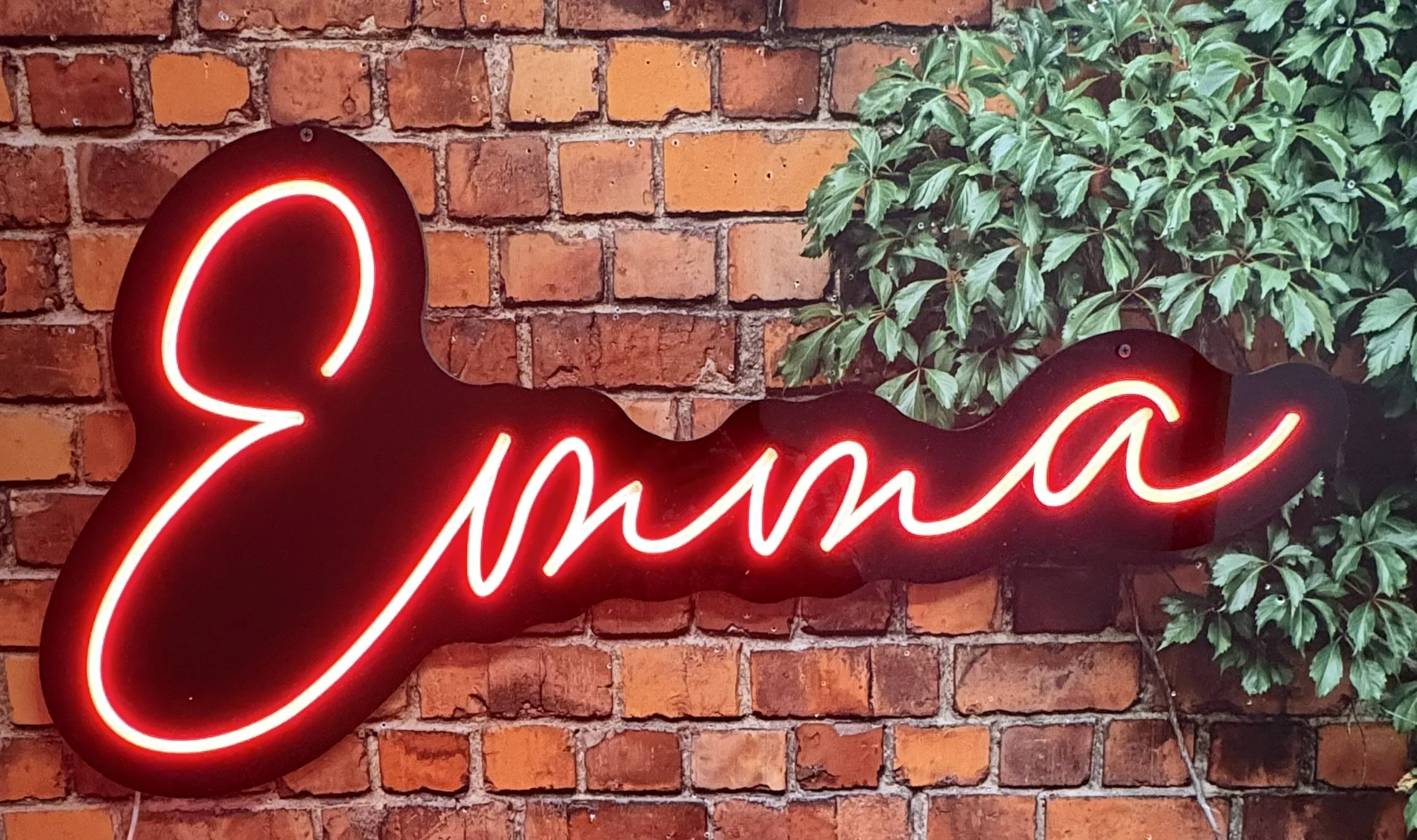 Emma_Red Neon Sign_Glow_Name.JPEG