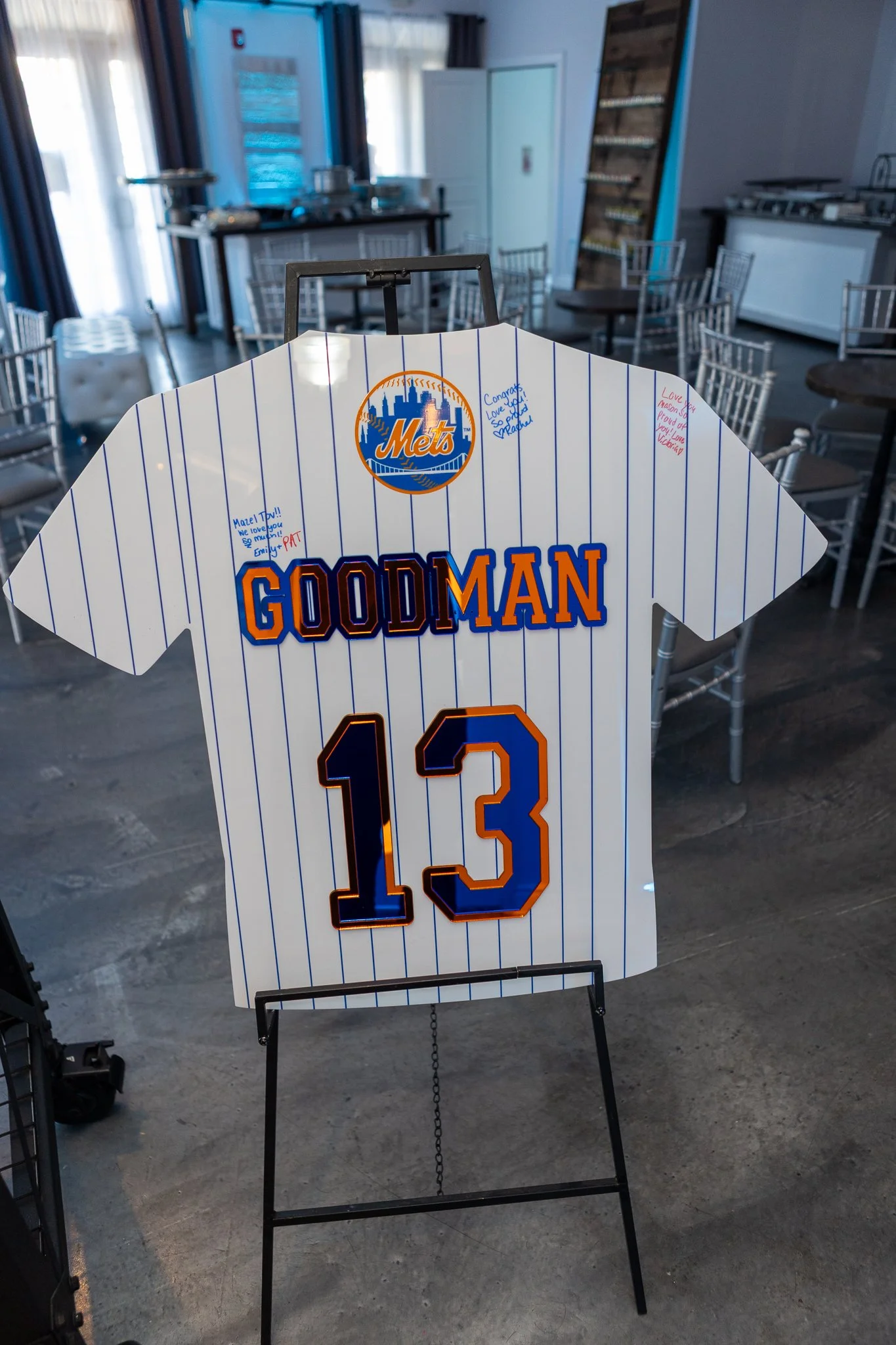 Mets Jersey Sign in Board_Sports_Pinstripes_Bar.JPG