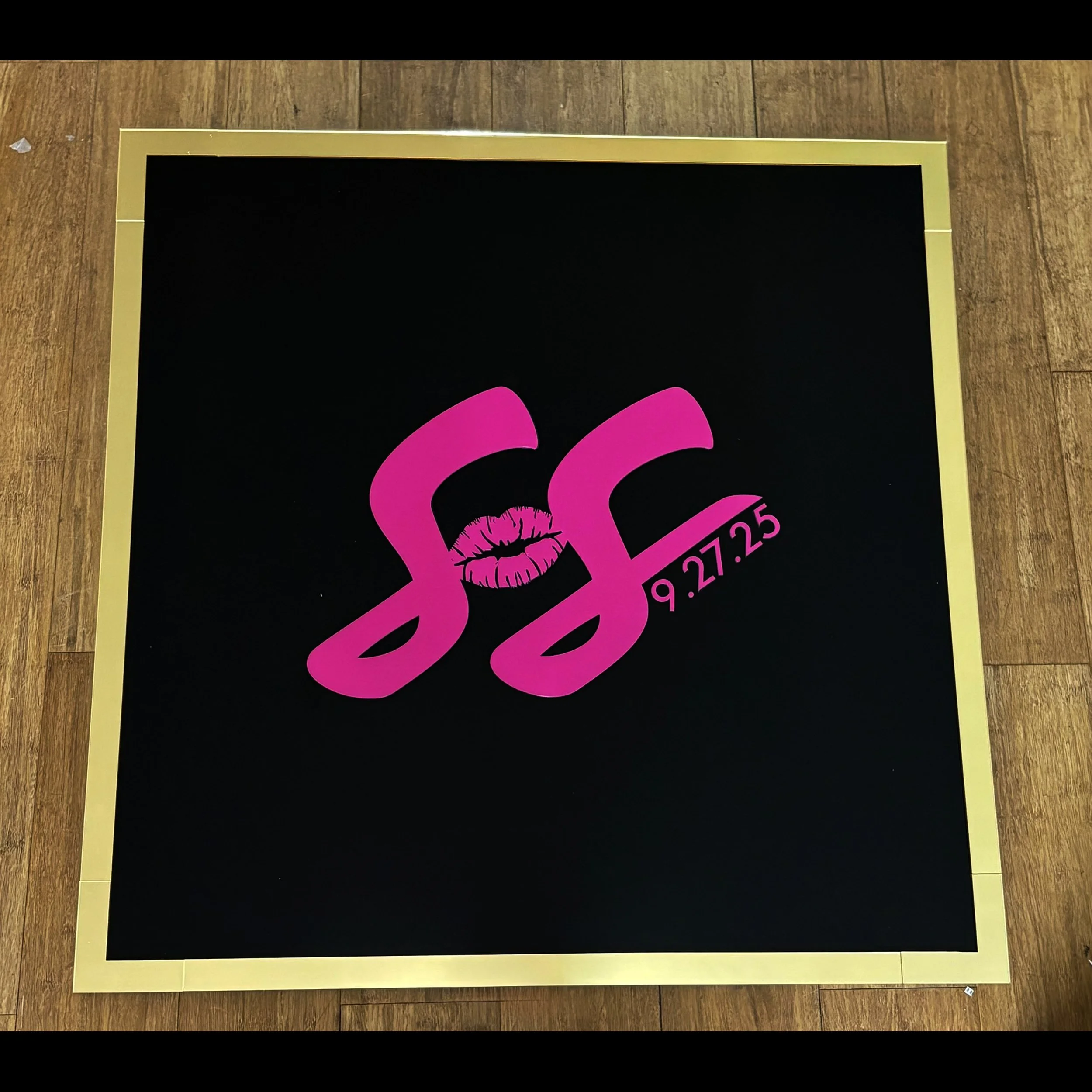 SS Pink Text Lips Black Board Blank.jpg