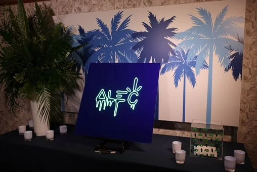 Green Neon Sign in Board_Palm Tree_Tropical_Bar.JPEG