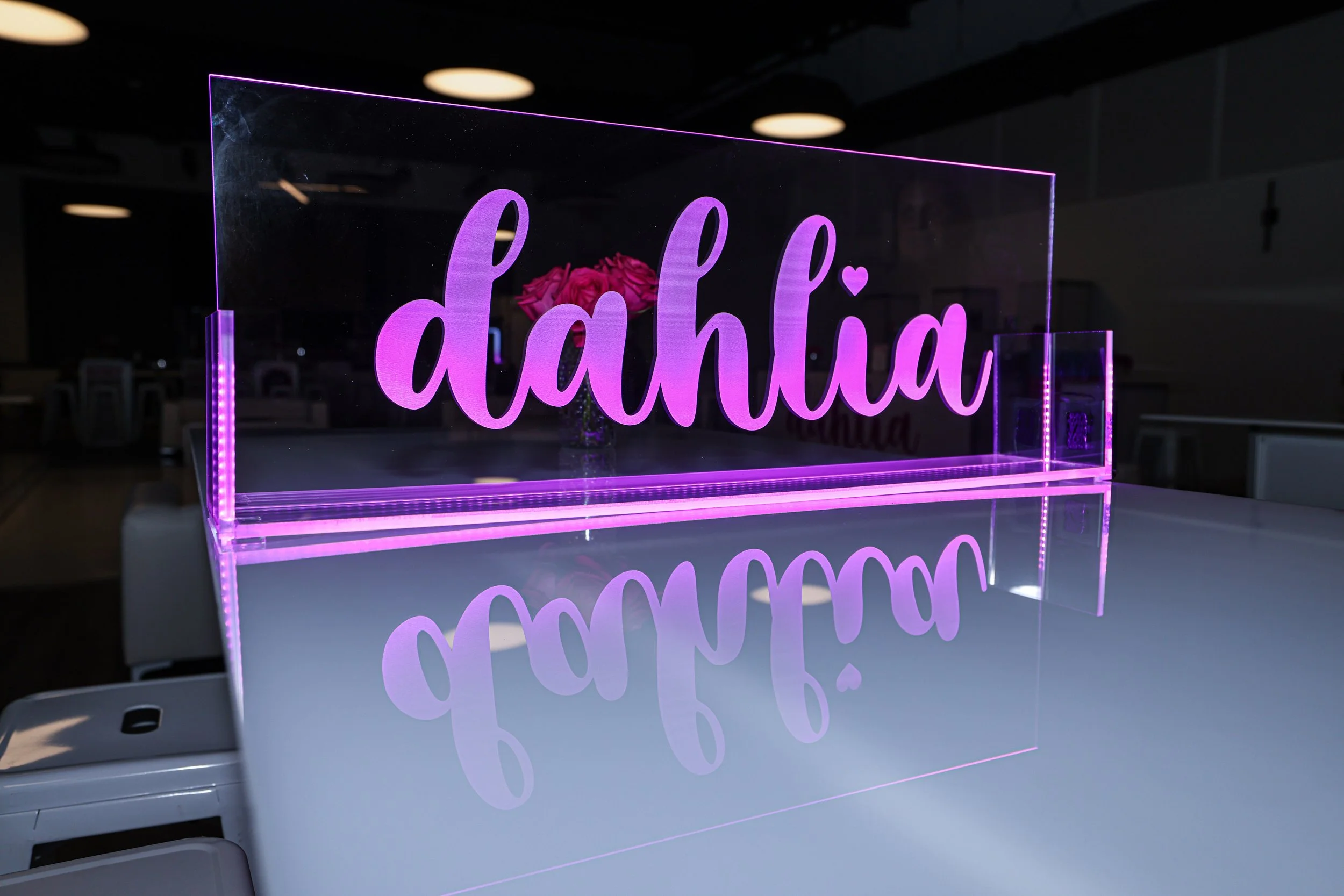 Dahlia_Large Pink LED Candle Lighting_Love_Script_bat.JPG