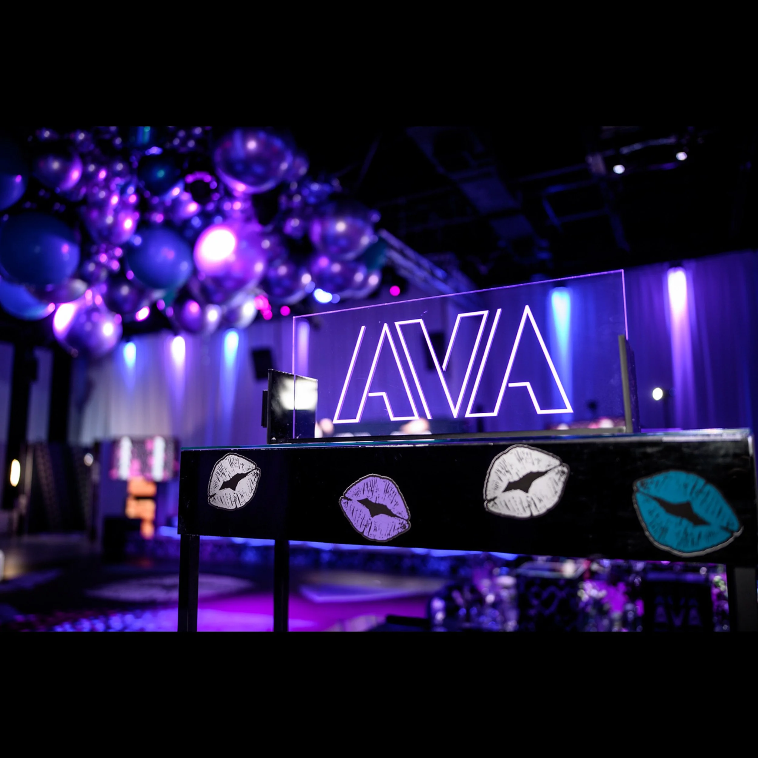 AVA Purple Lips Centerpiece.jpg