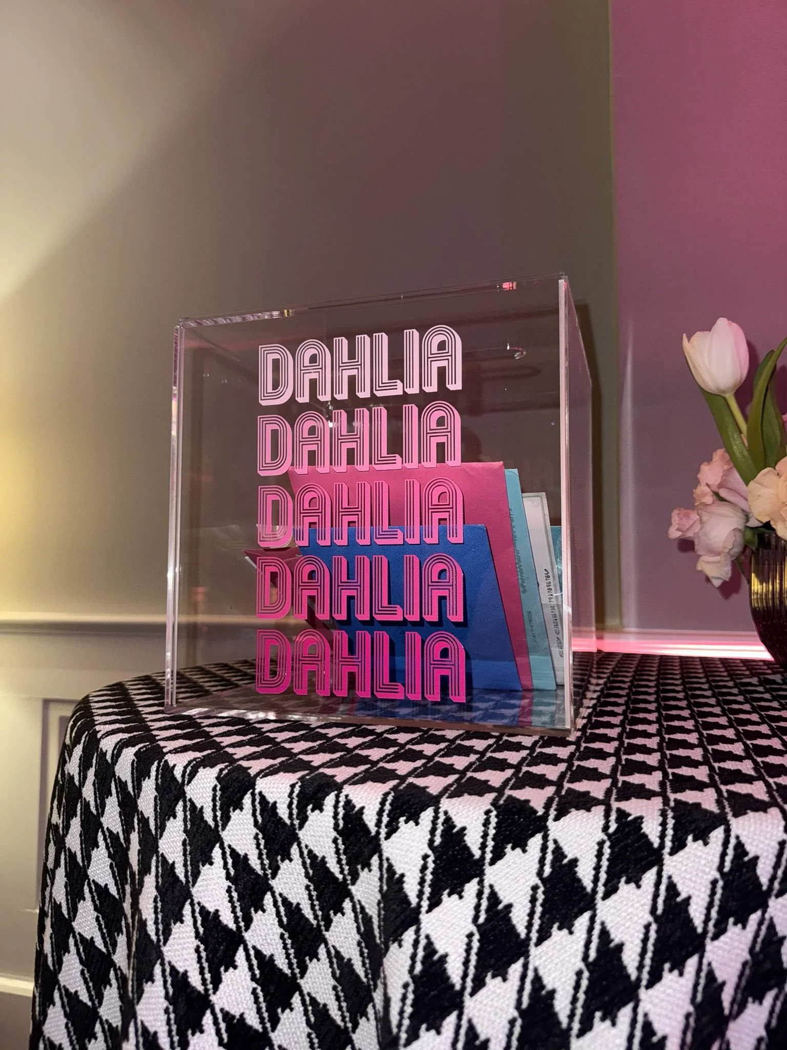 Name repeated acrylic gift box_Gradient_Pink_Bat.JPEG