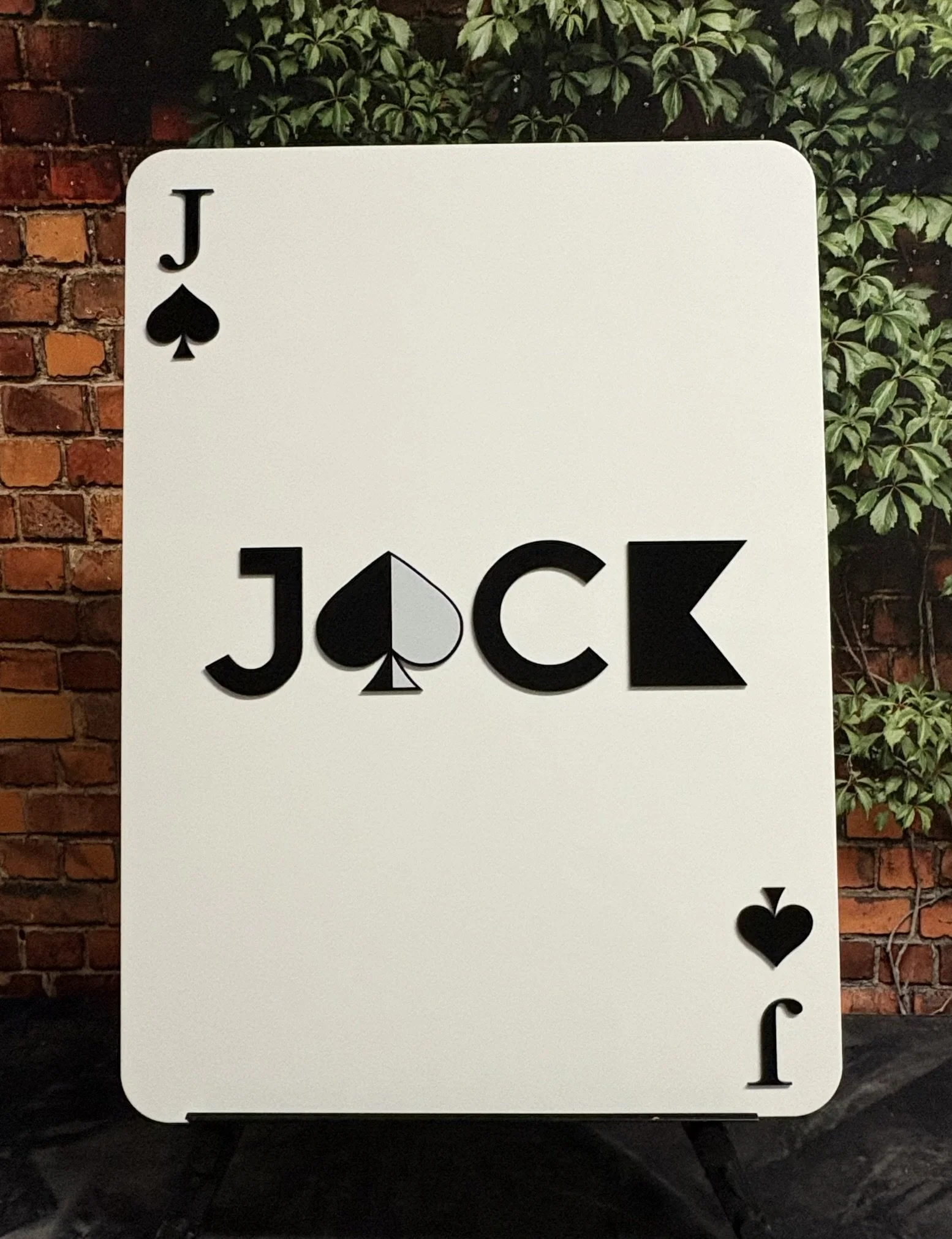 Playing Card_Sign In board_White_Spades_Bar.JPEG