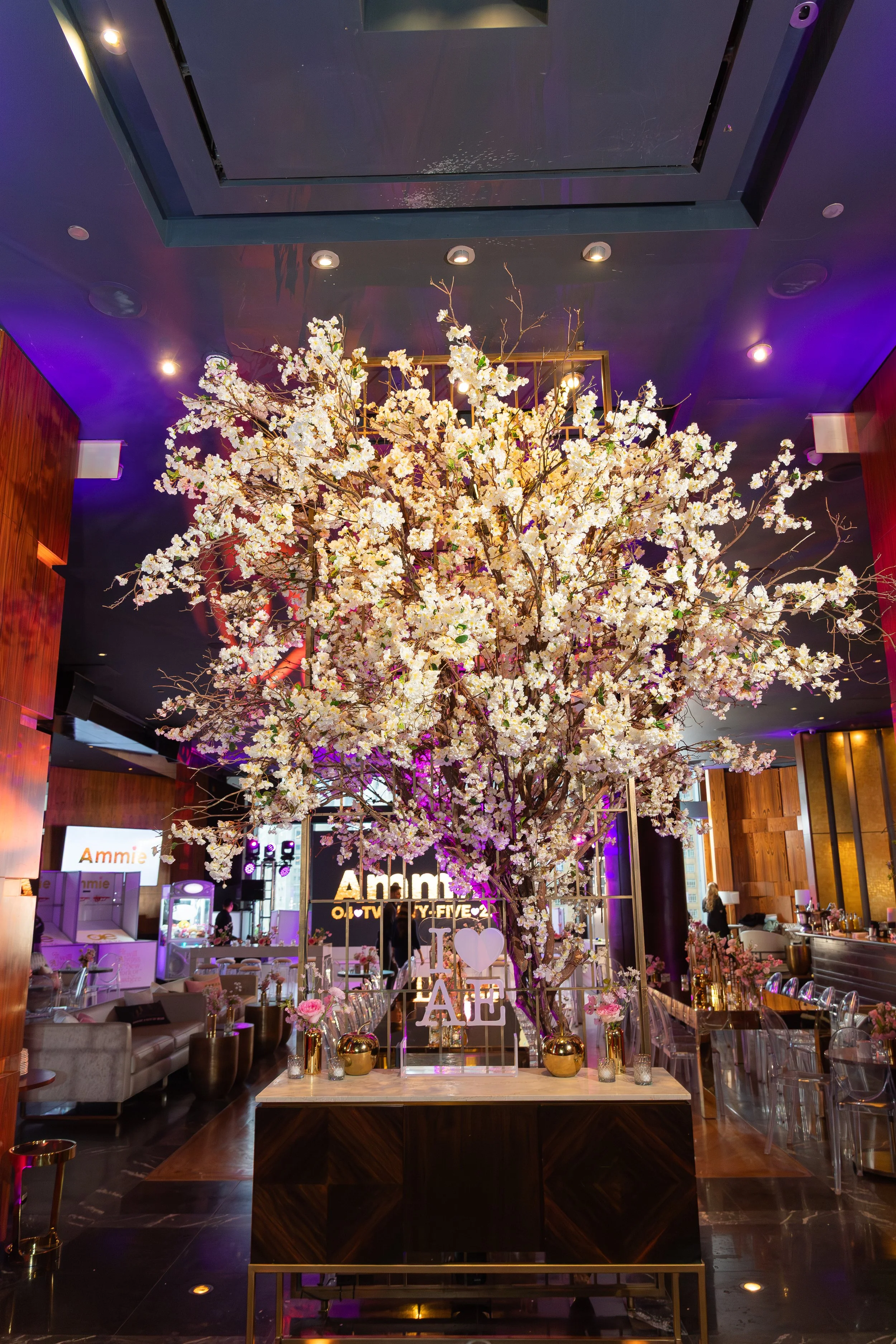 Large LED Centerpiece_I heart_NYC_New York Citybat.jpg