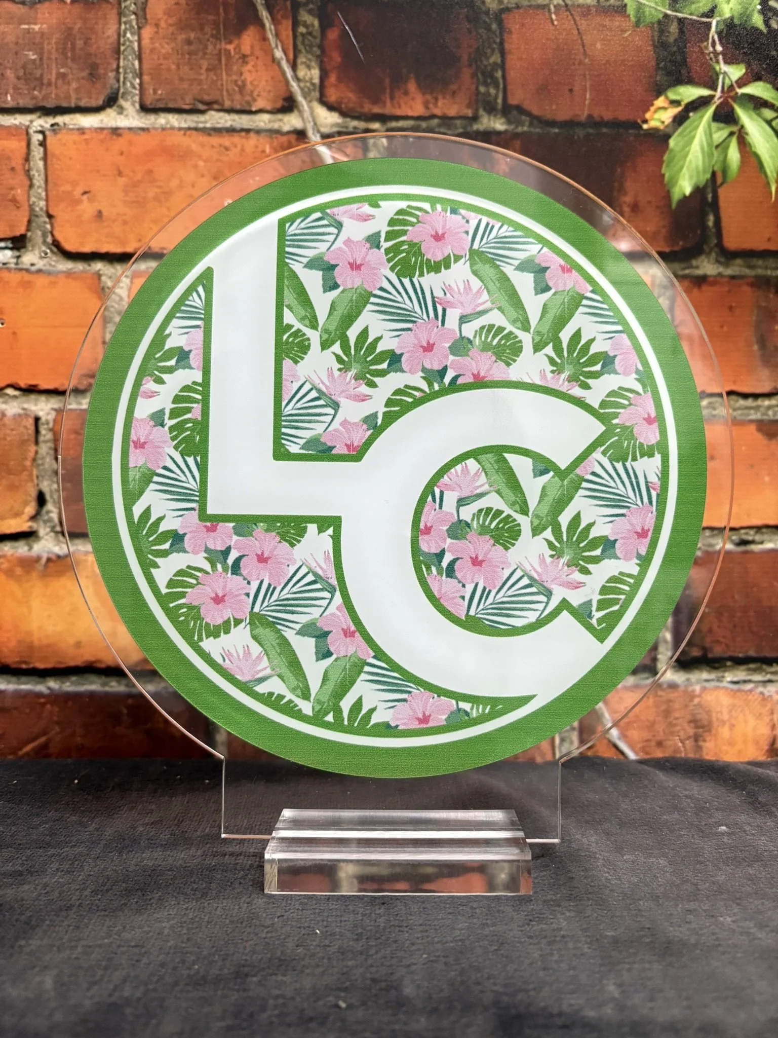 Floral acrylic centerpiece_Pink and green_flowers2.JPEG