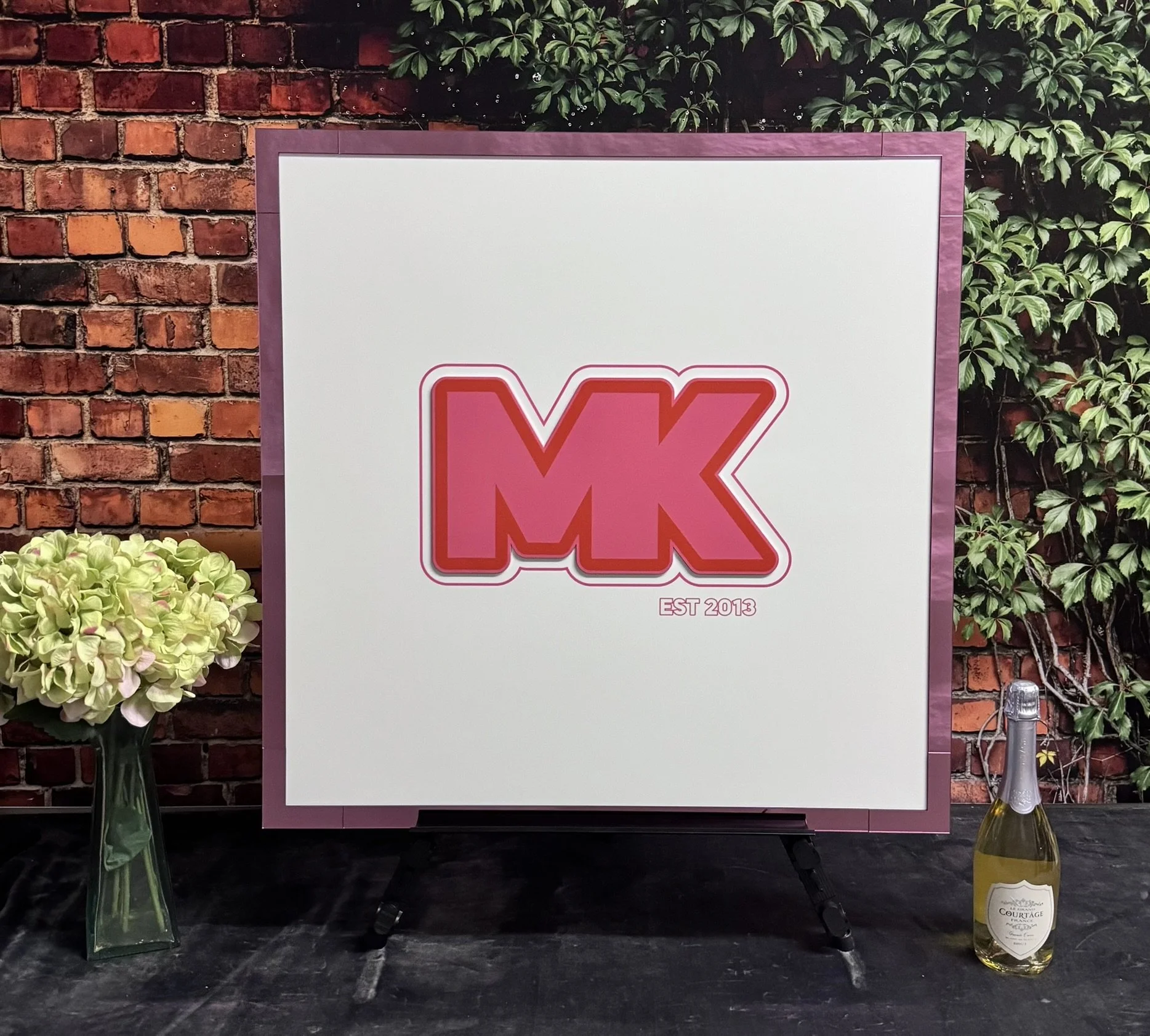White_Sign In Board_MK_Pink Mirror_Red_Bat.JPEG
