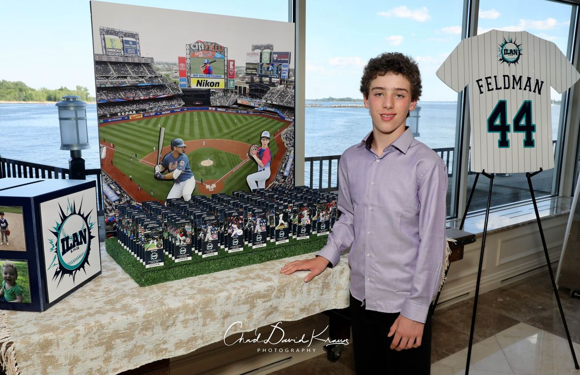 Striped Baseball Jersey_Sports_Sign In Board 2.png