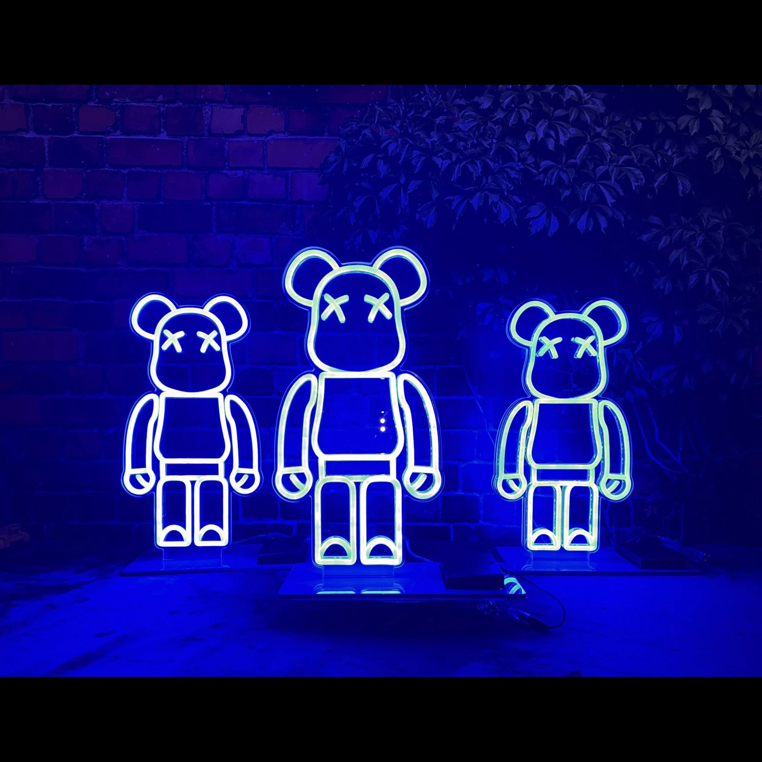 Blue Kawz Centerpieces.jpg