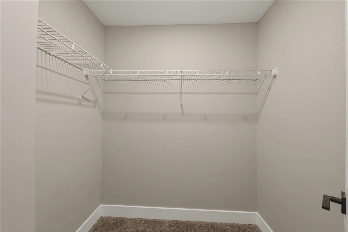 52-Display Unit Primary Bedroom Closet.jpg
