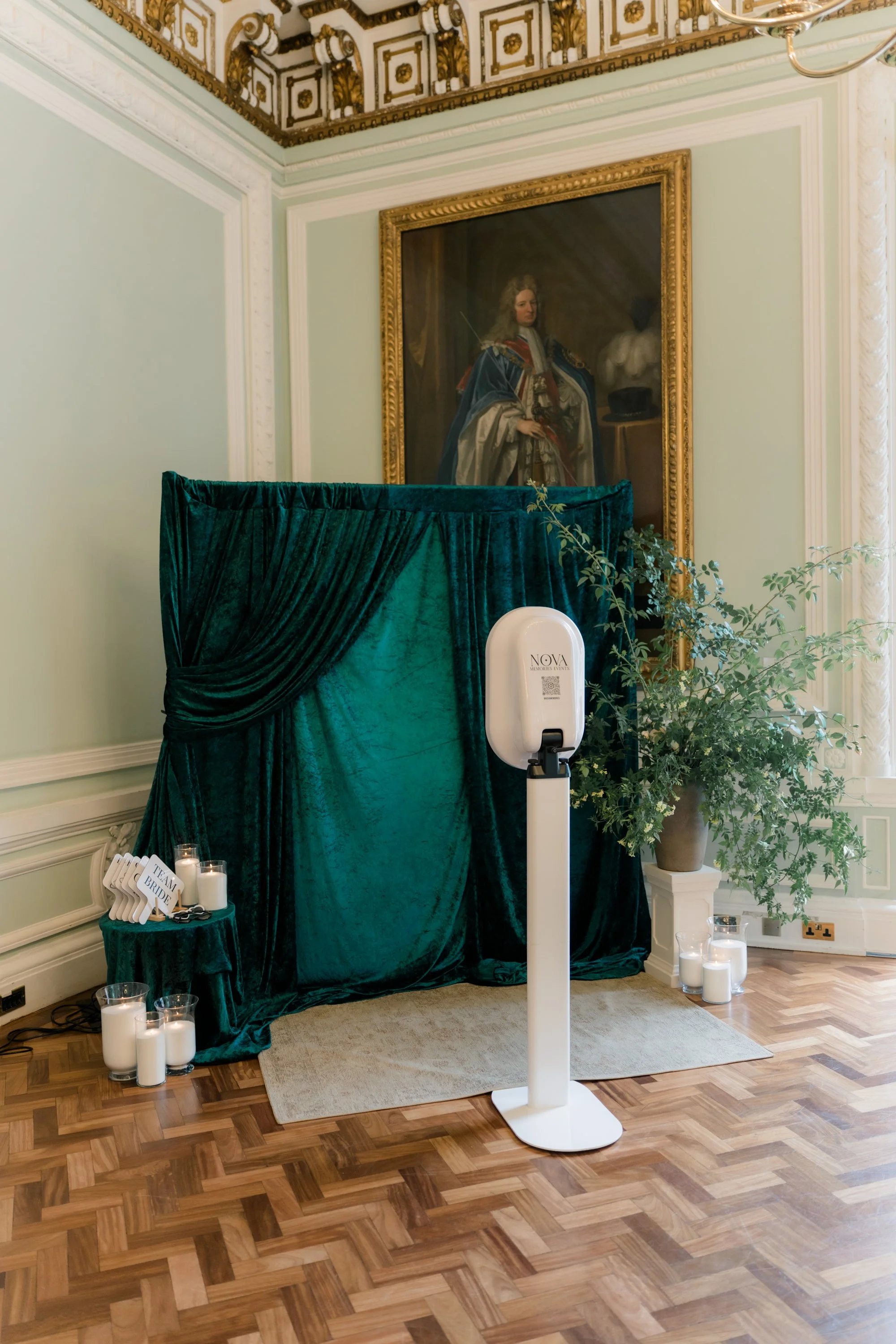 Carltonhouse-Photobooth-draping-backdrop