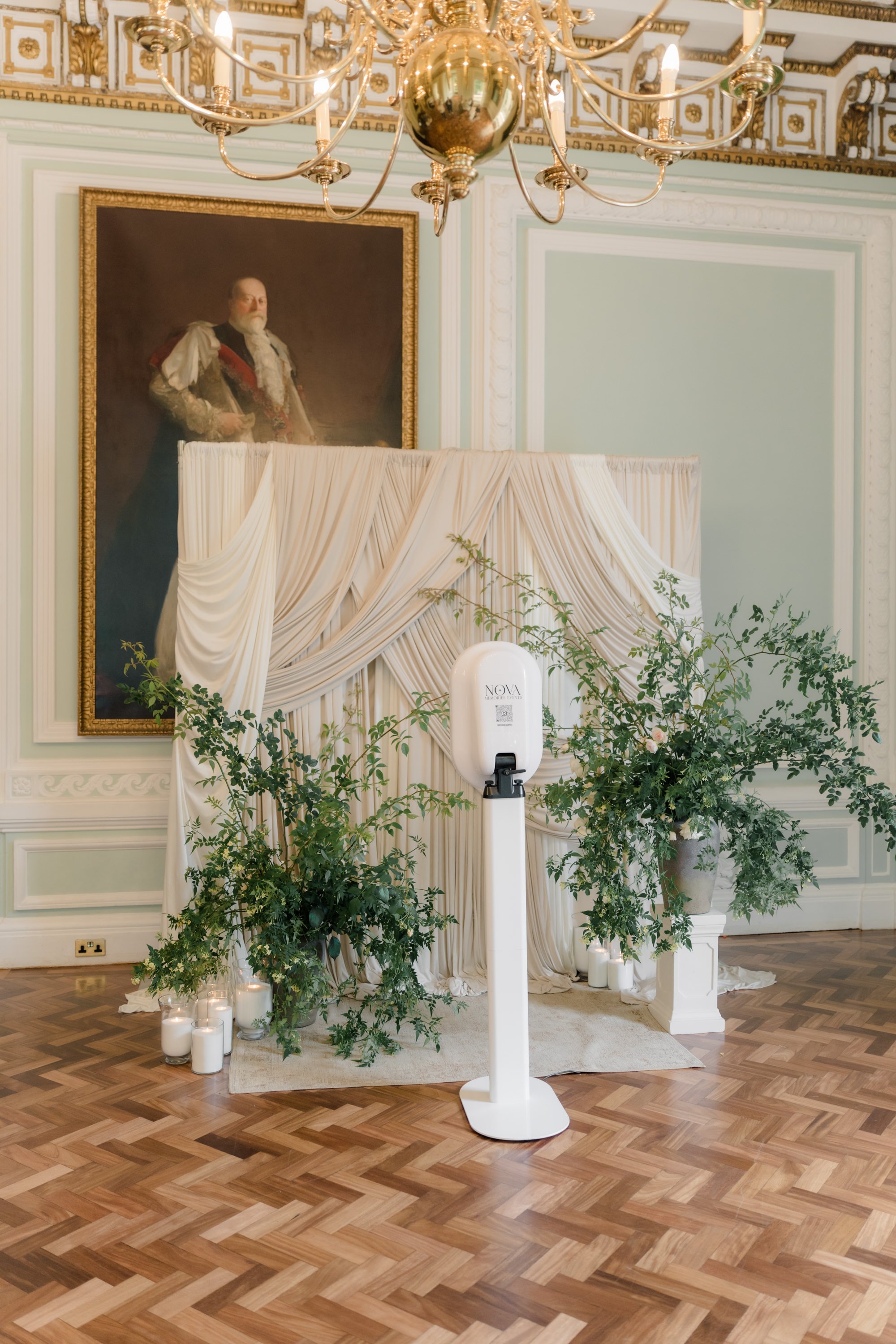 Carltonhouse-Photobooth-draping-backdrop