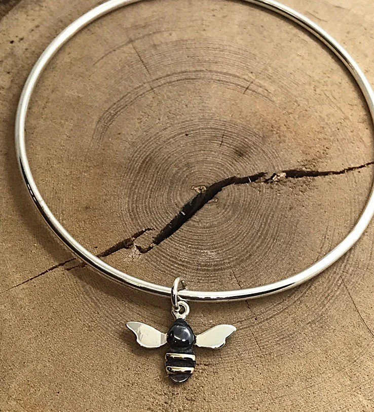 Bee bangle
