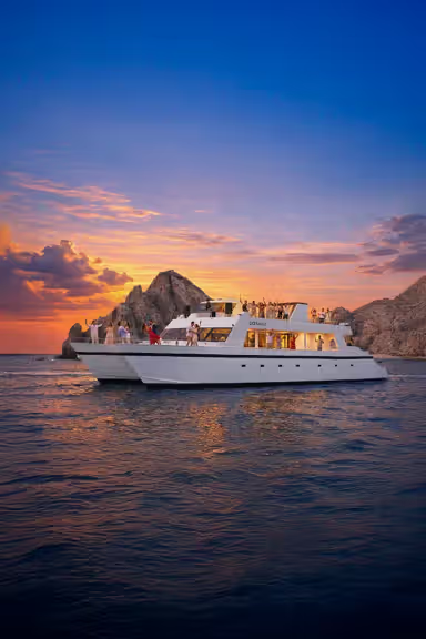 OCEANUS SUNSET PARTY CRUISE